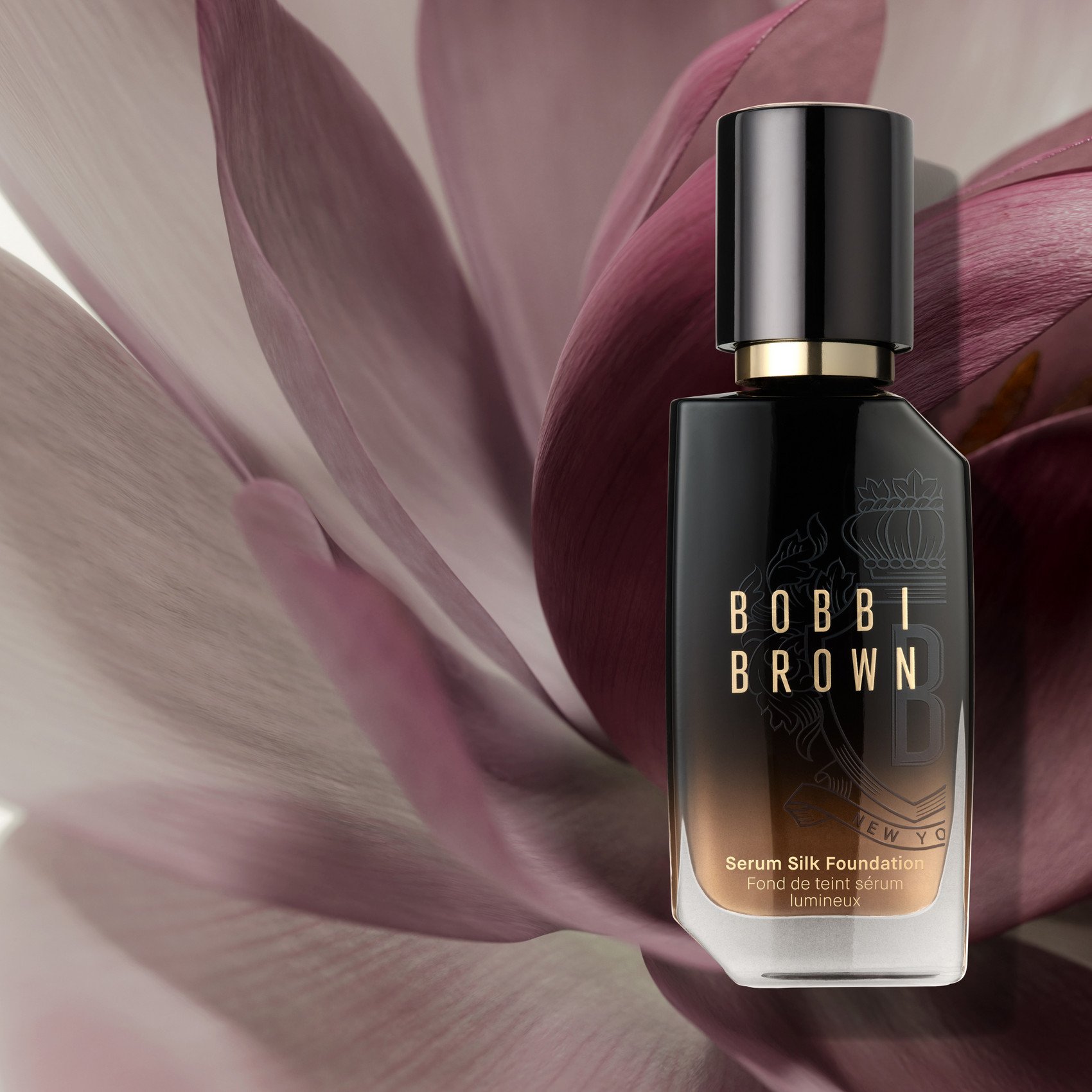 Serum Silk Foundation - Fond de teint révélateur d'éclat BOBBI BROWN Warm ivory