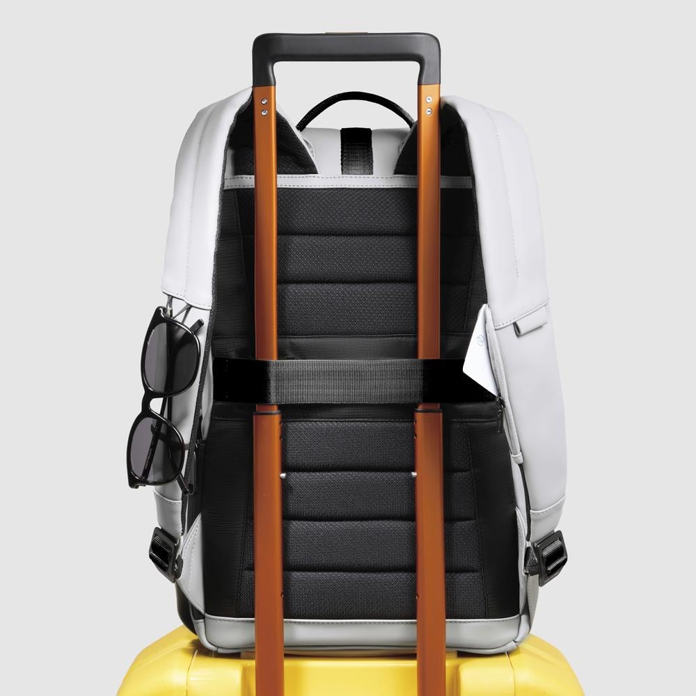 Water-repellent backpack for computer and iPad® with bottle pocket, shock protection, and RFID. PIQUADRO White