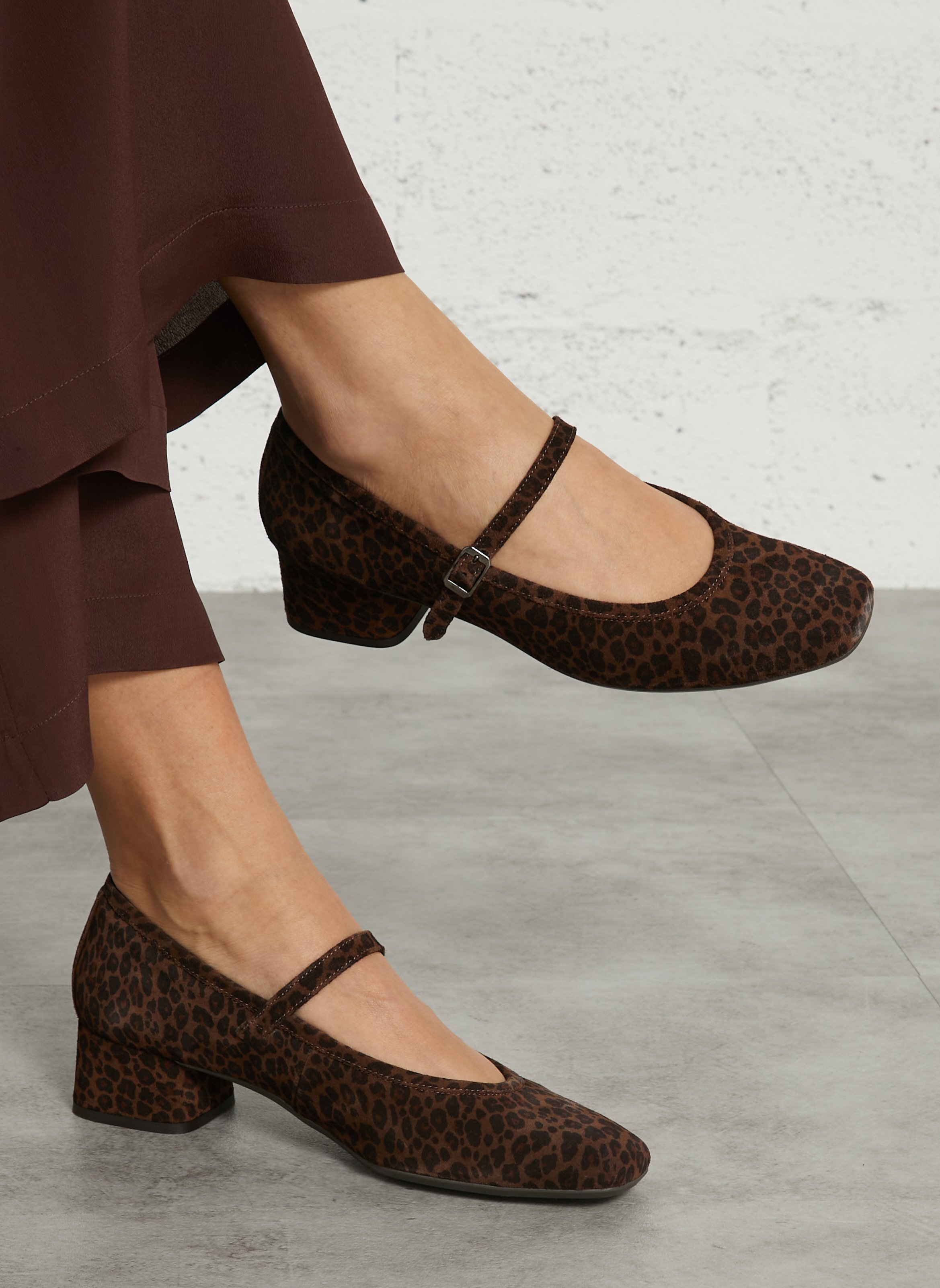 Patent leather Mary Janes REQINS Brown