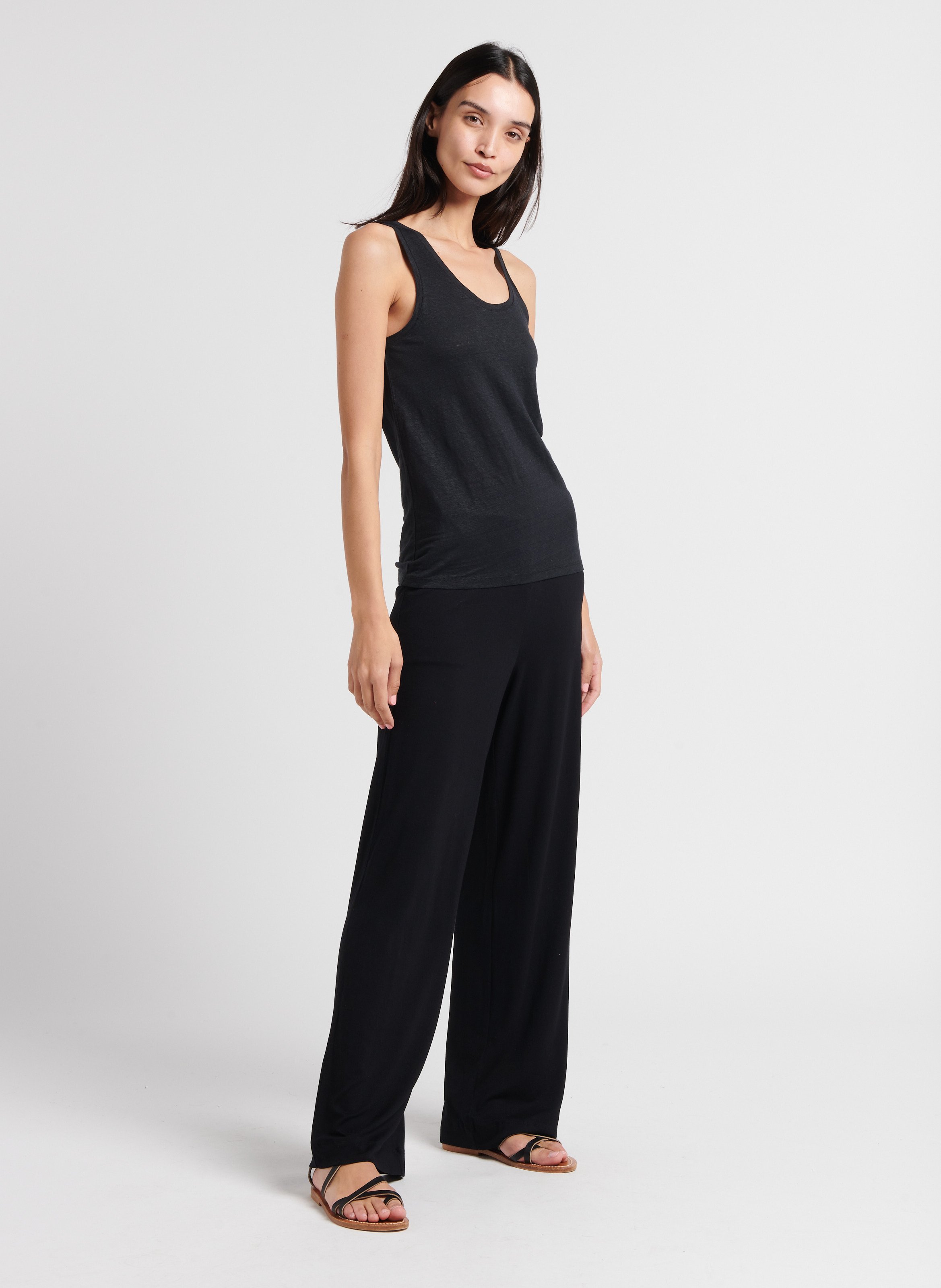 Débardeur col rond en lin mélangé  MAJESTIC FILATURES Noir