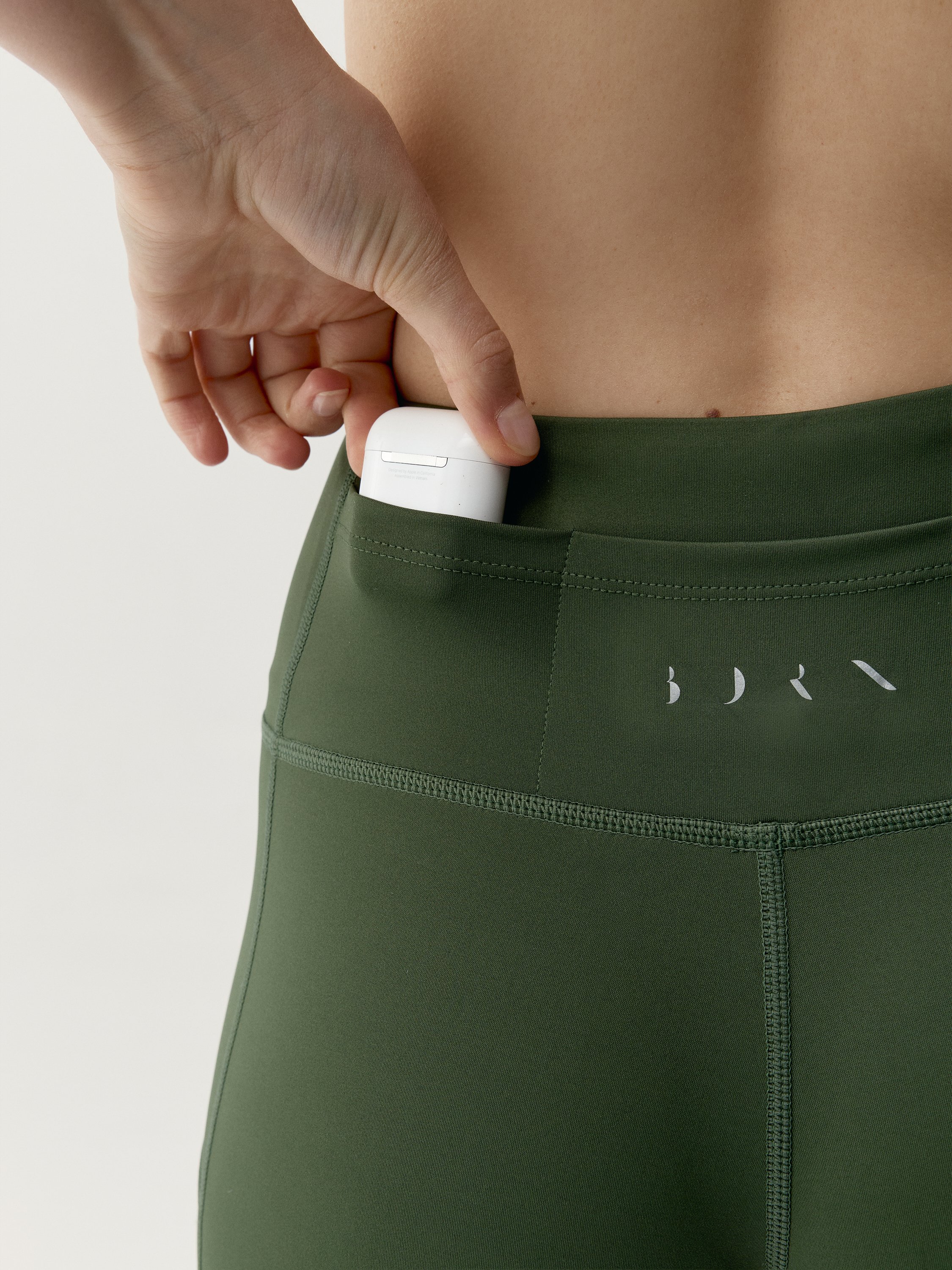 Long performance sports leggings BORN LIVING YOGA Green