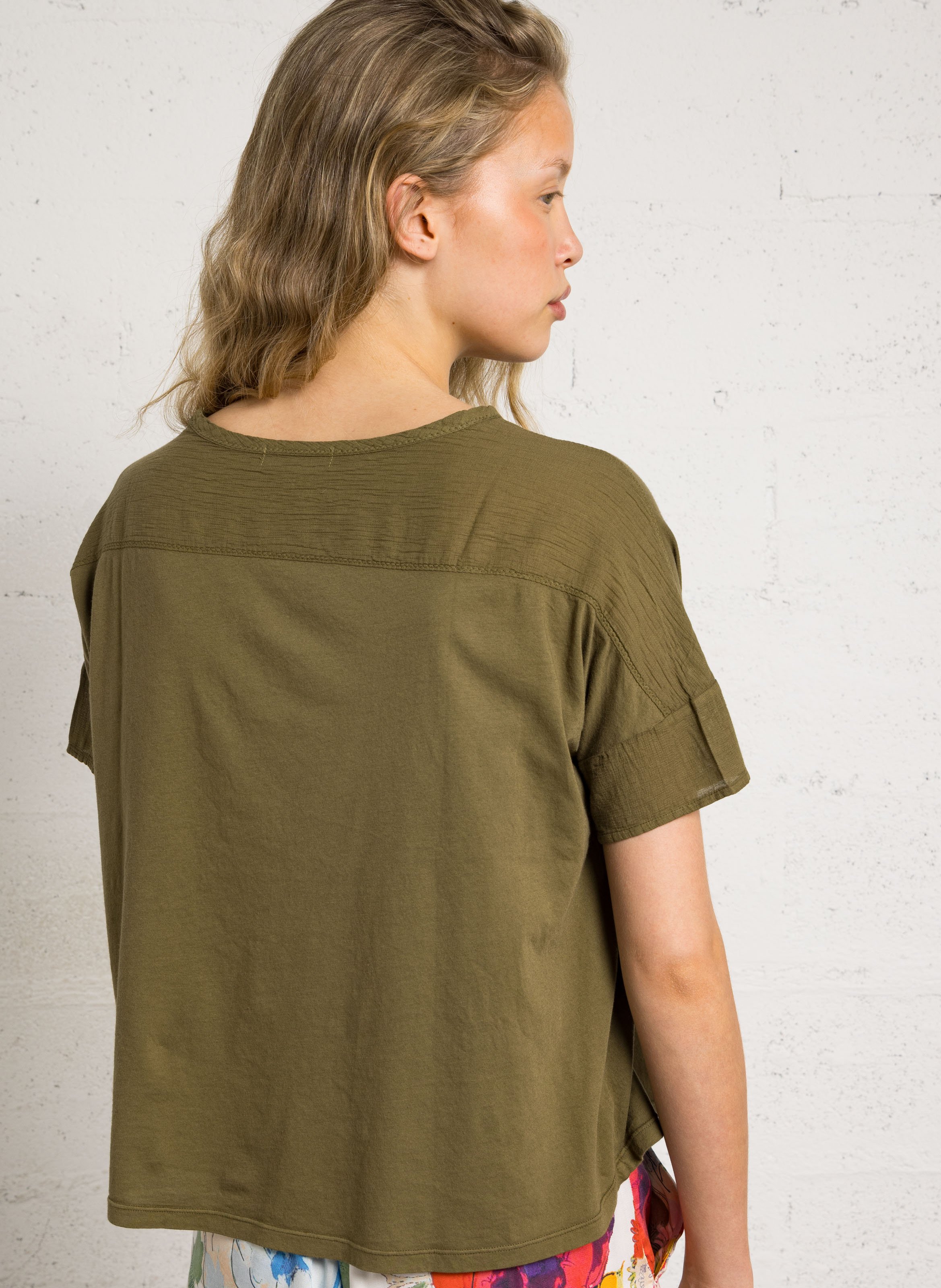 Tee-shirt ample col rond en coton BELLA JONES Kaki