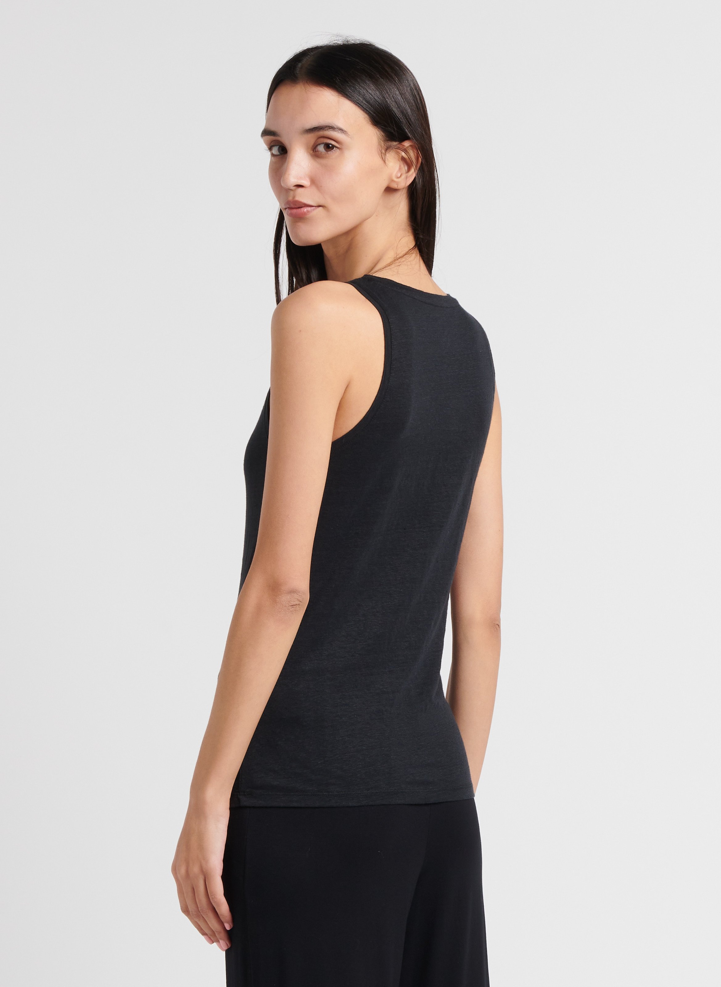 Débardeur col rond en lin mélangé  MAJESTIC FILATURES Noir