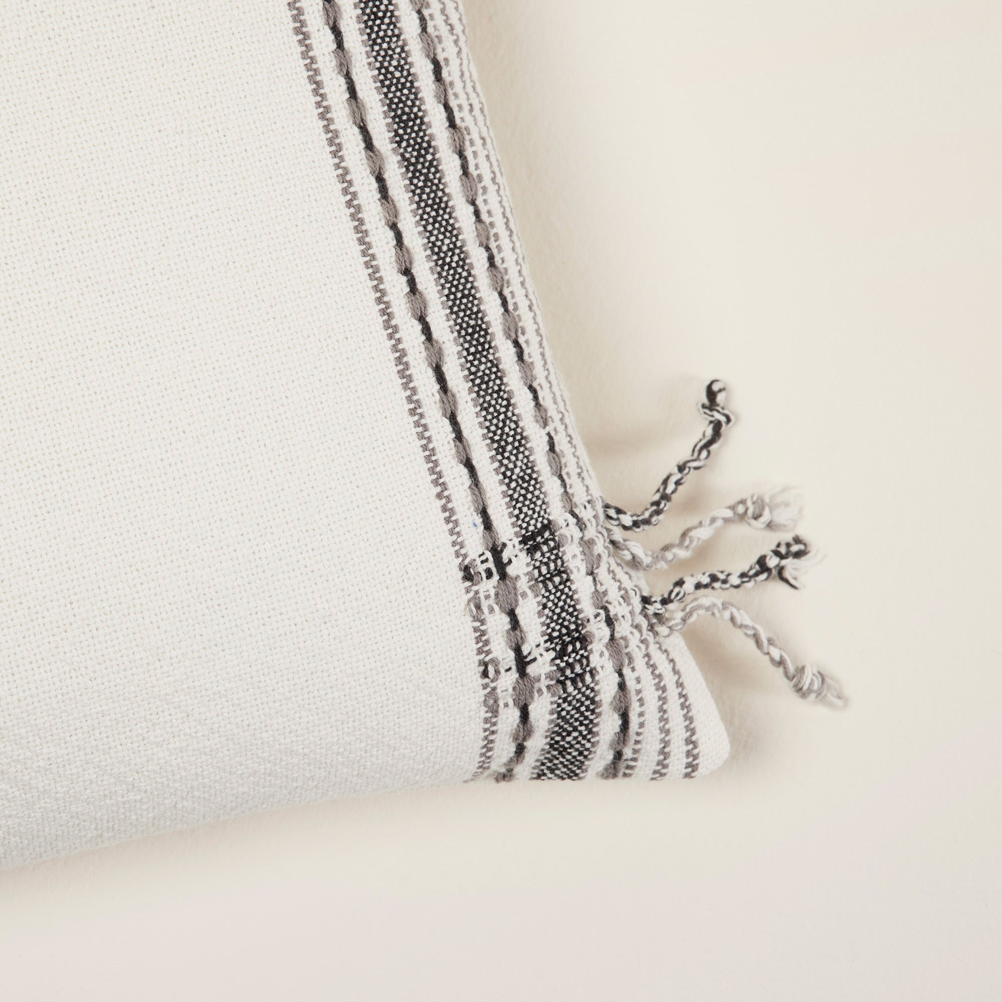 Cushion cover MADURA White