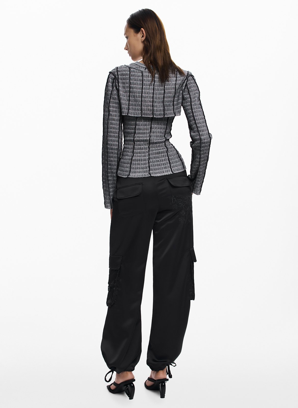 Eng anliegendes Oberteil mit abnehmbarem Rundhalsausschnitt DESIGUAL Schwarz