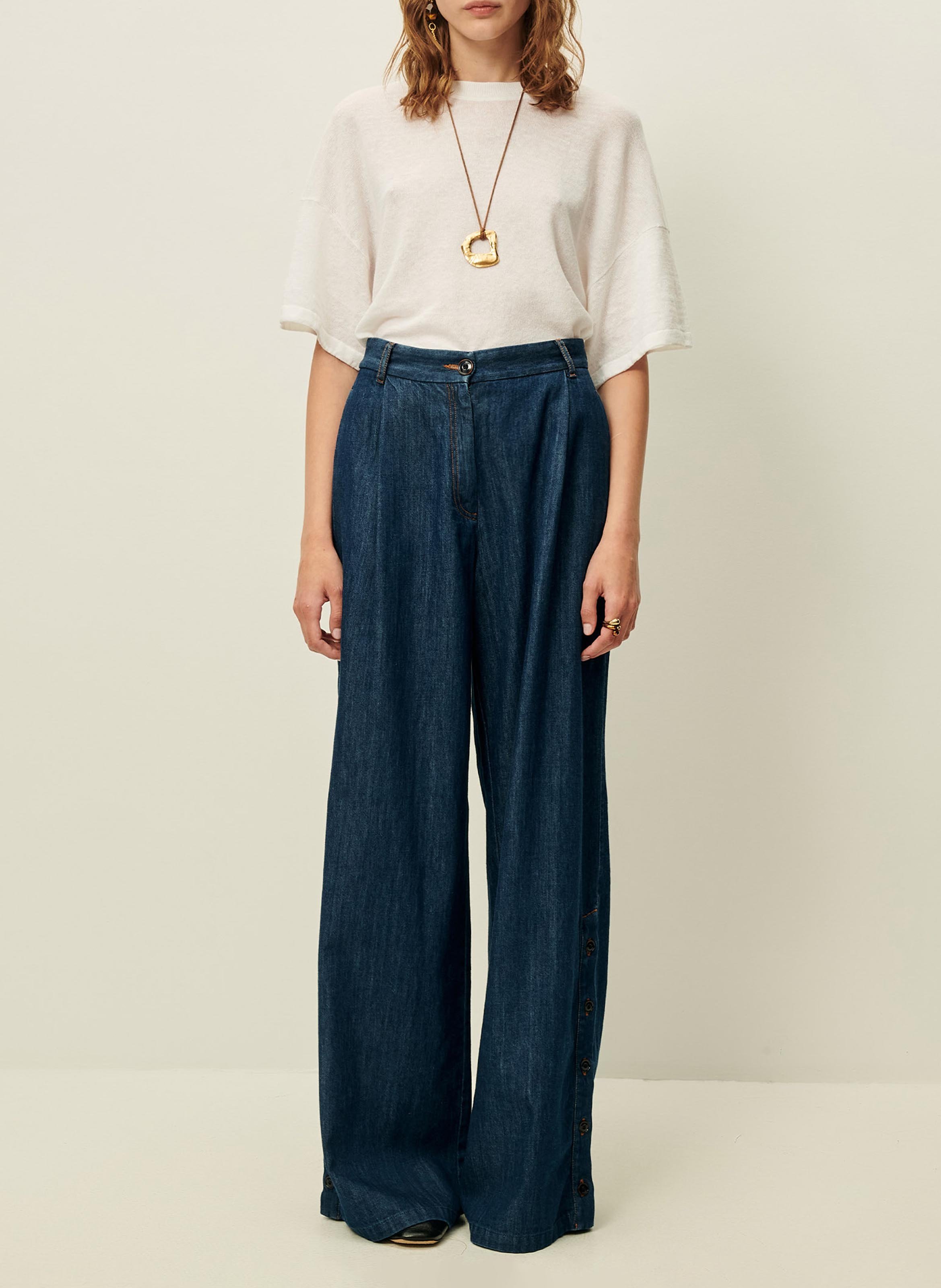 Loose-fitting solid color cotton blend T-shirt SESSUN White