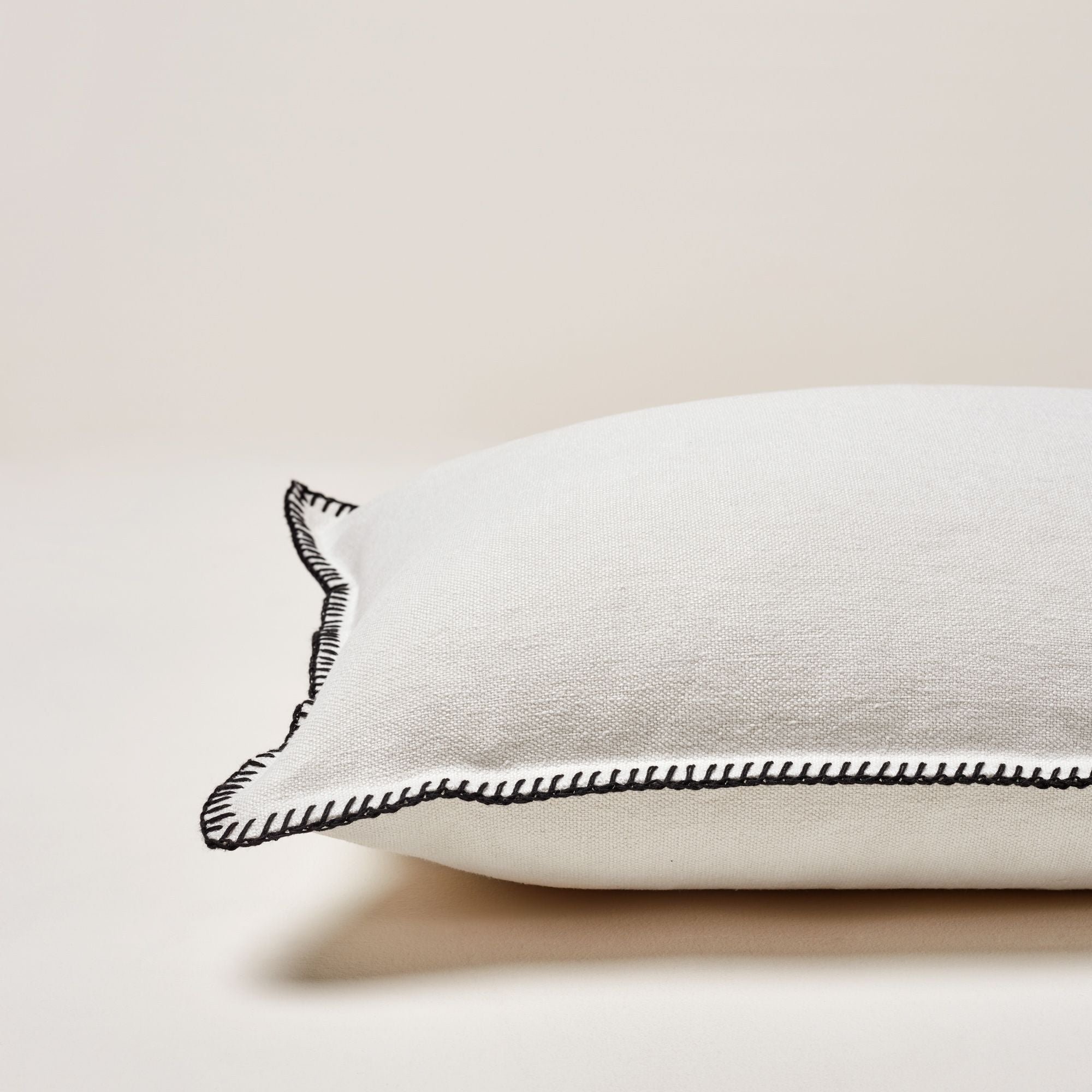 Cushion cover MADURA White