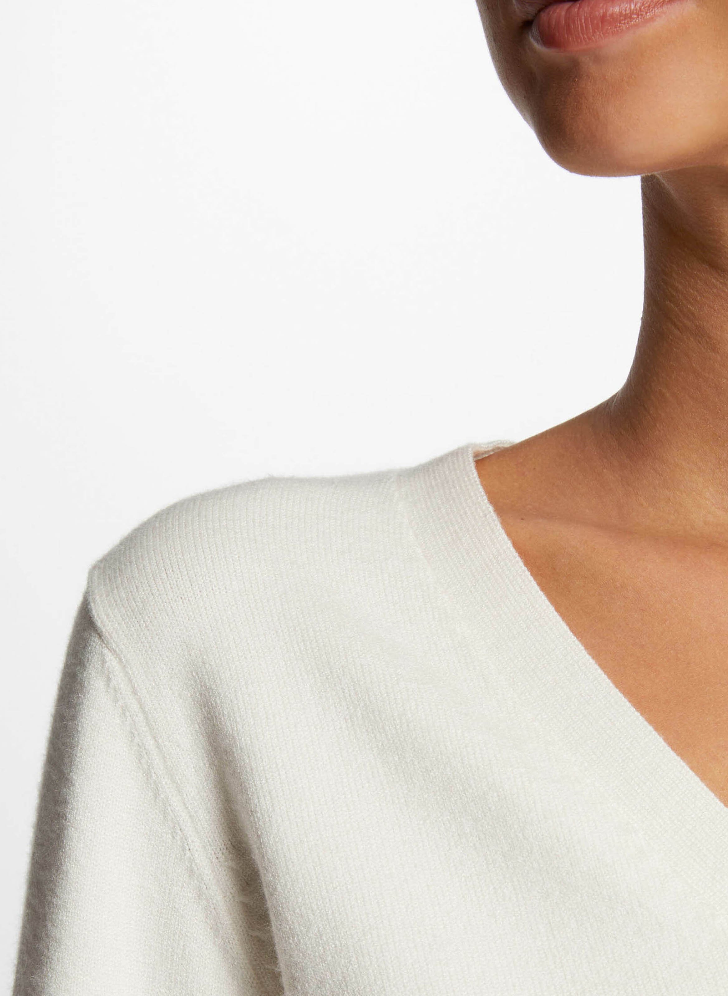 Gerade geschnittener Pullover mit V-Ausschnitt MORGAN Beige