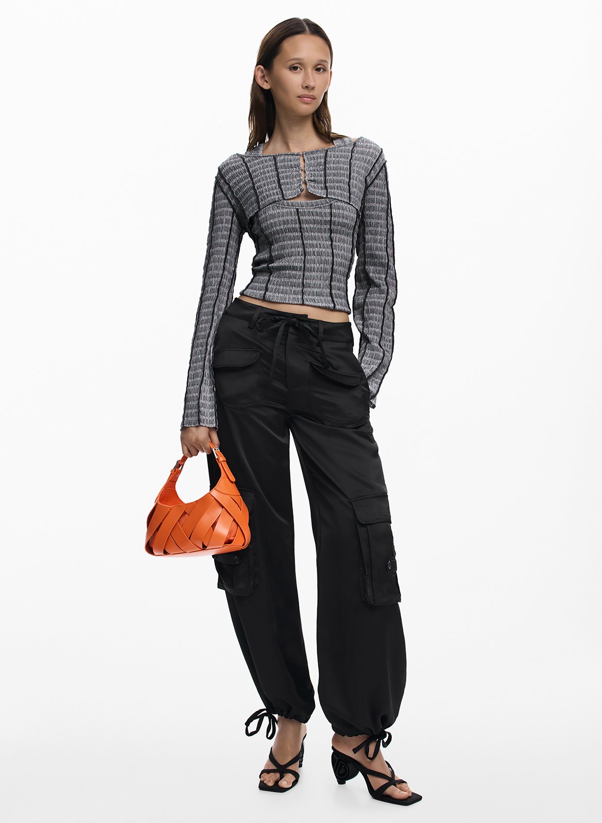 Eng anliegendes Oberteil mit abnehmbarem Rundhalsausschnitt DESIGUAL Schwarz