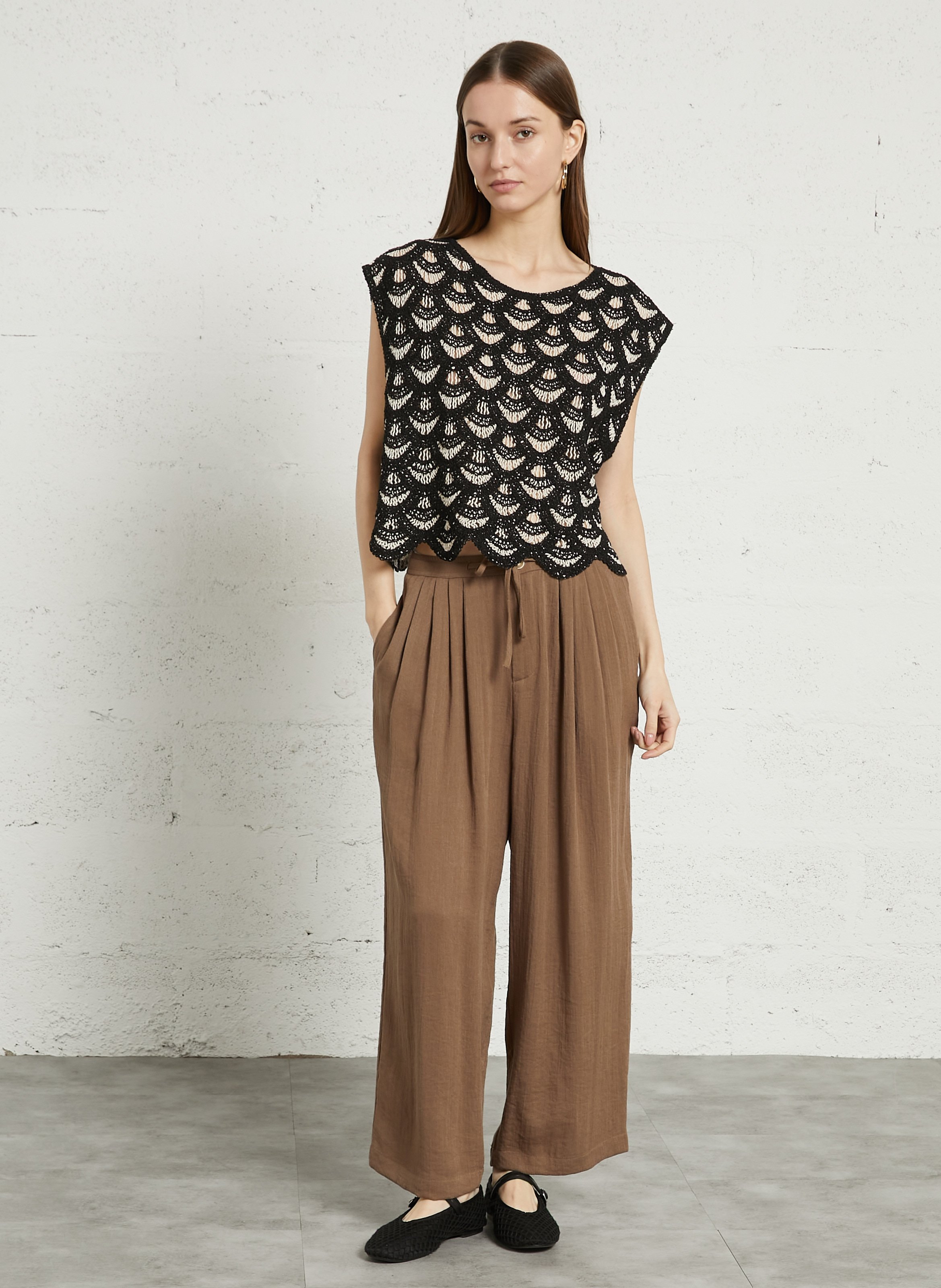 Top sans manches court en crochet THE KORNER Noir