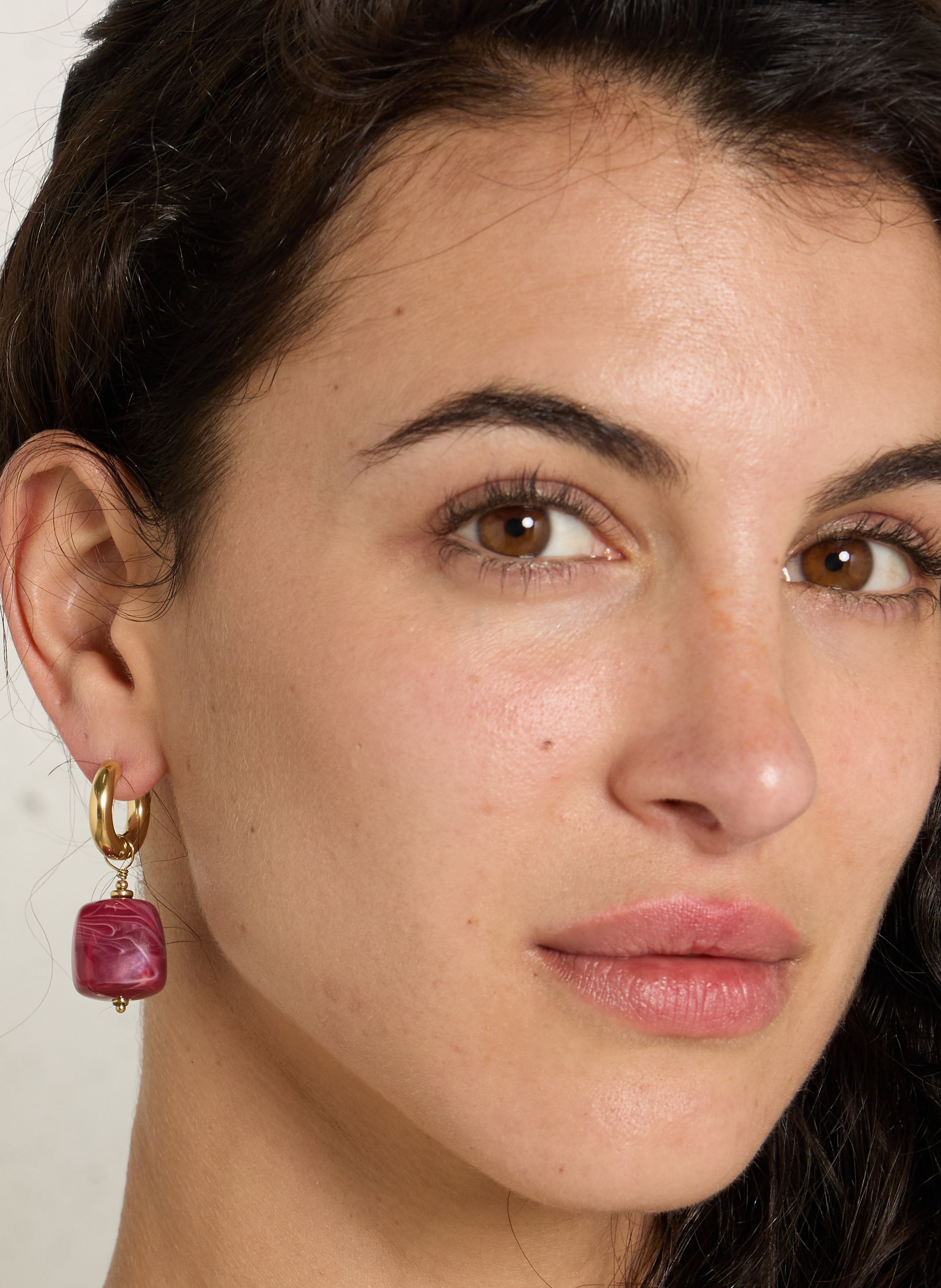 Ohrringe aus gemischtem Harz AU PRINTEMPS PARIS Rot