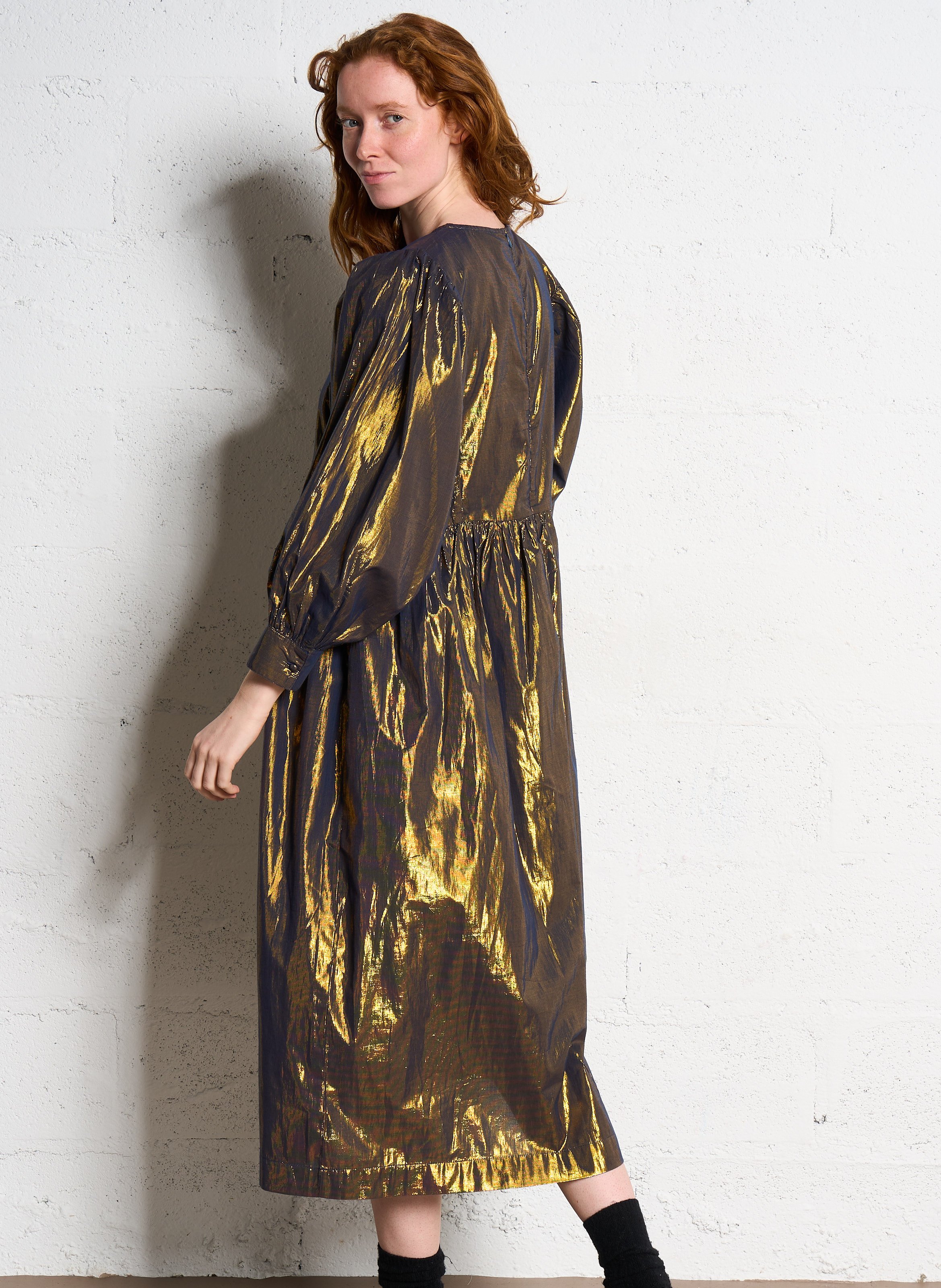 Robe midi métallisée THE TINY BIG SISTER Bleu