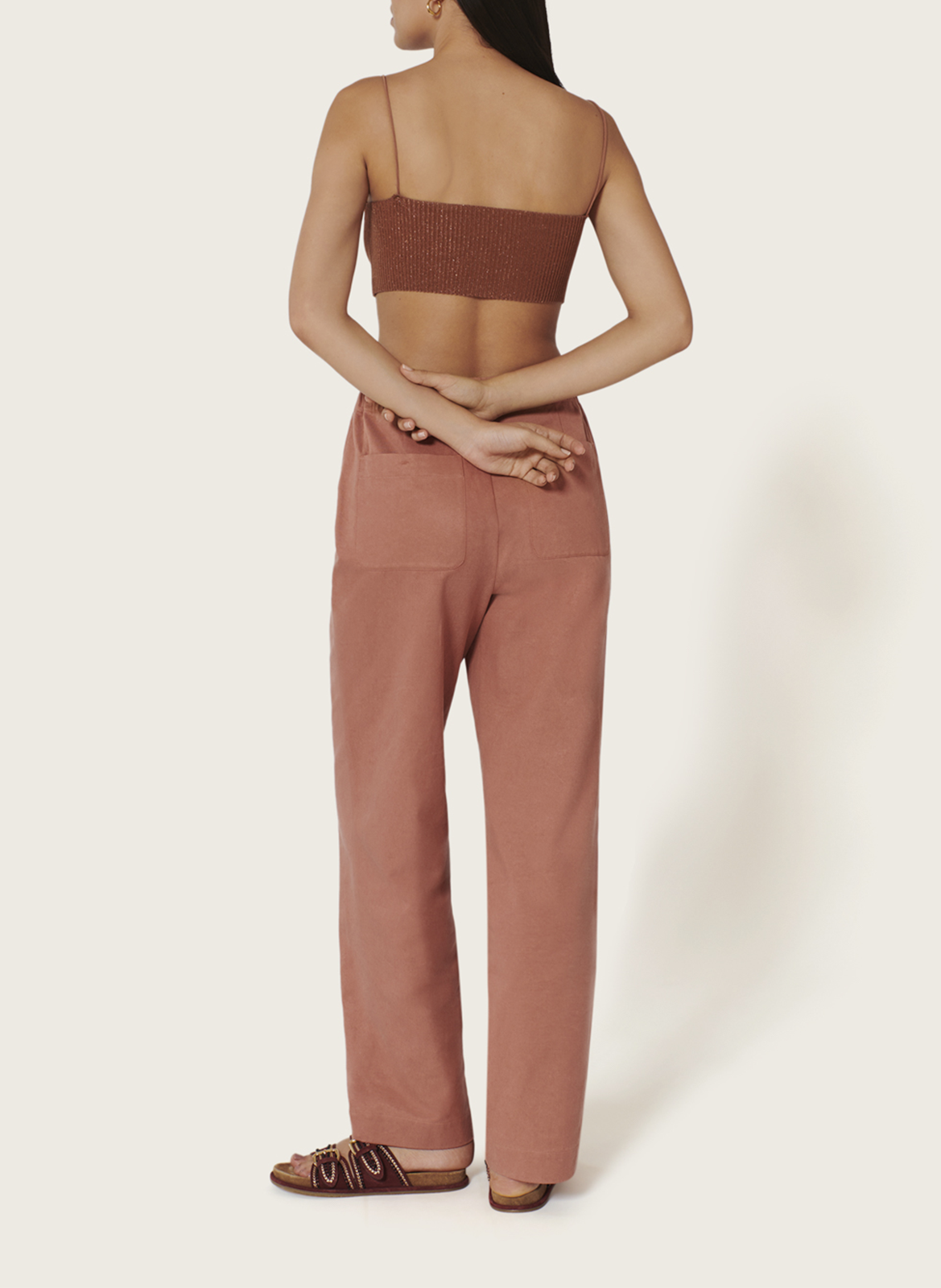 Bandeaubeha van ribtricot met schouderbandjes KARMA KOMA Bruin