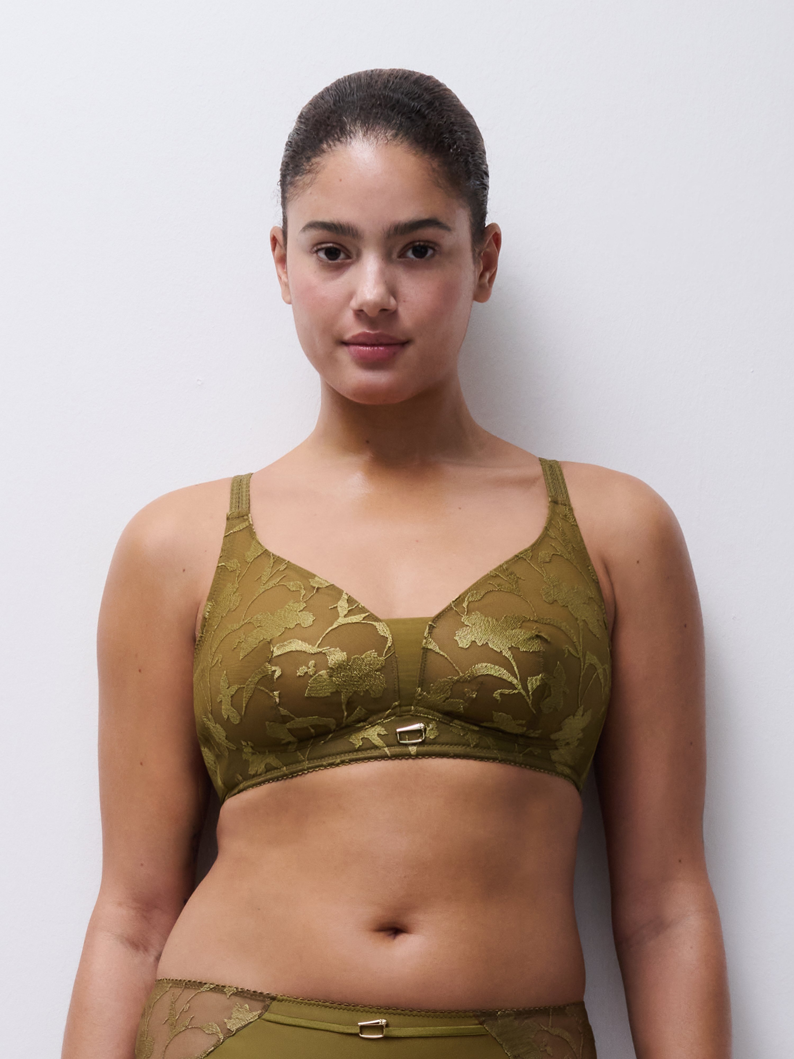 Non-wired bra with floral embroidery CHANTELLE Green