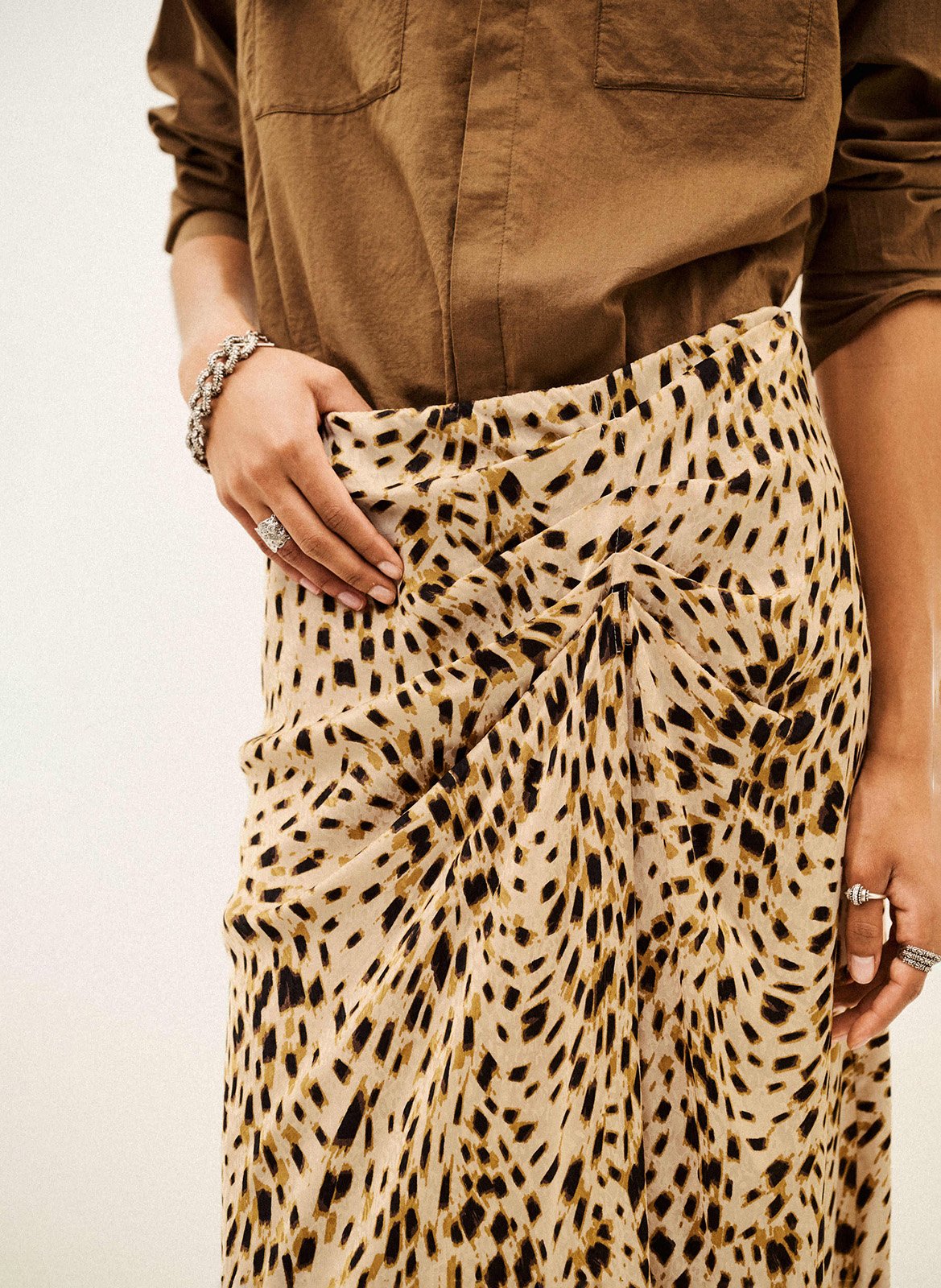 Jupe midi asymétrique à motifs BA&SH Beige