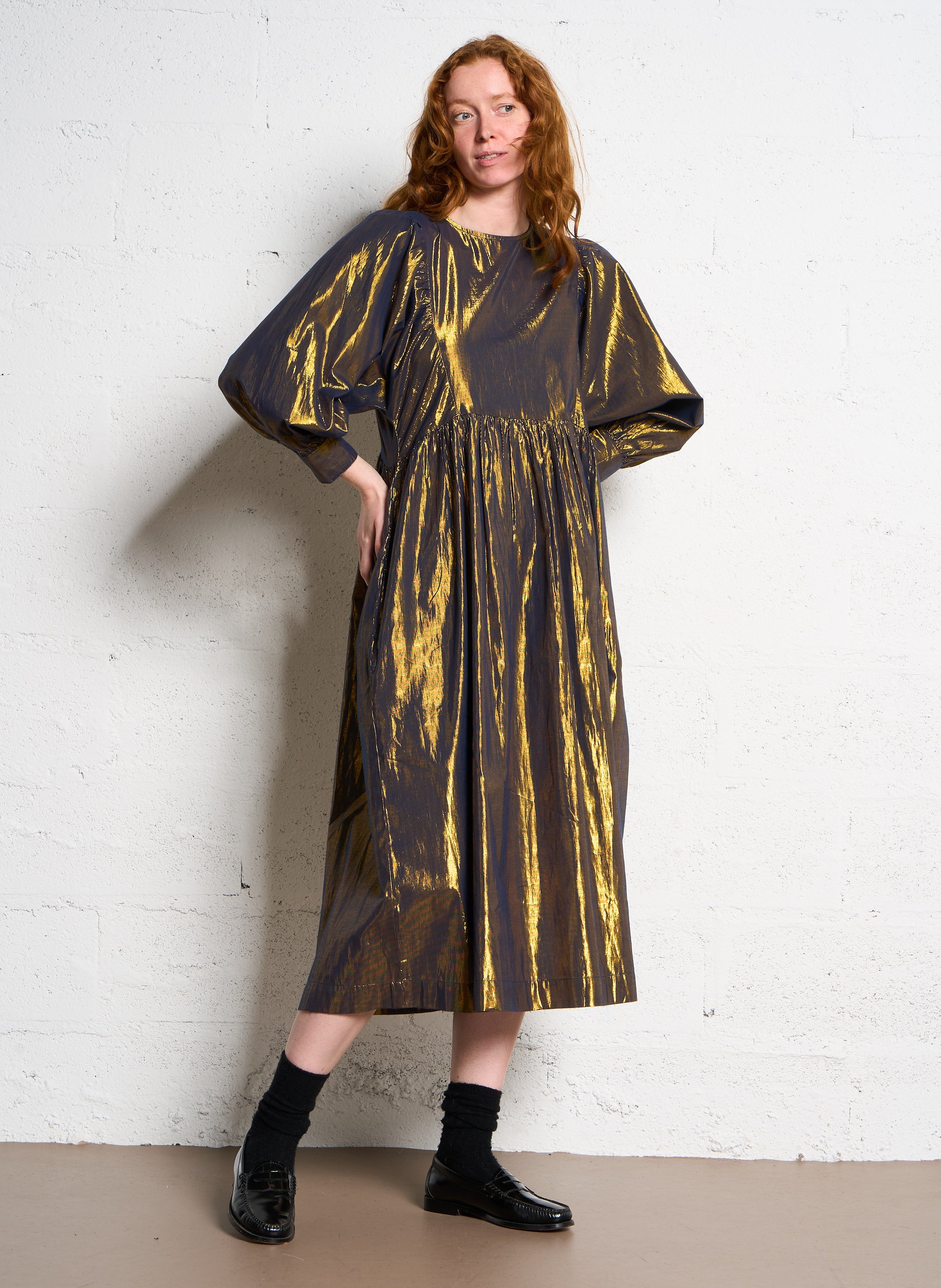 Robe midi métallisée THE TINY BIG SISTER Bleu