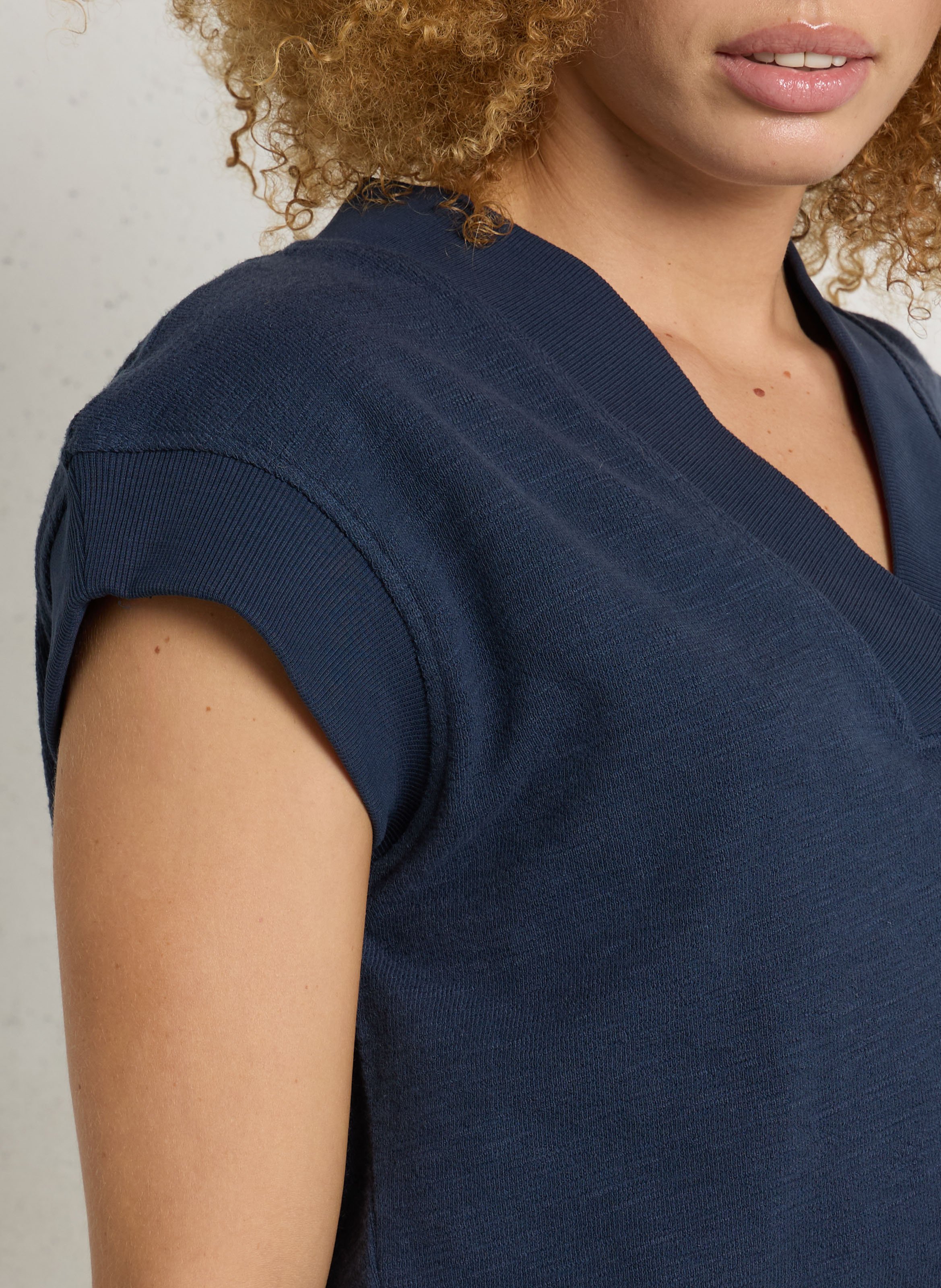 Gerader V-Ausschnitt-Sweatshirt aus Baumwolle MAISON 123 Violett