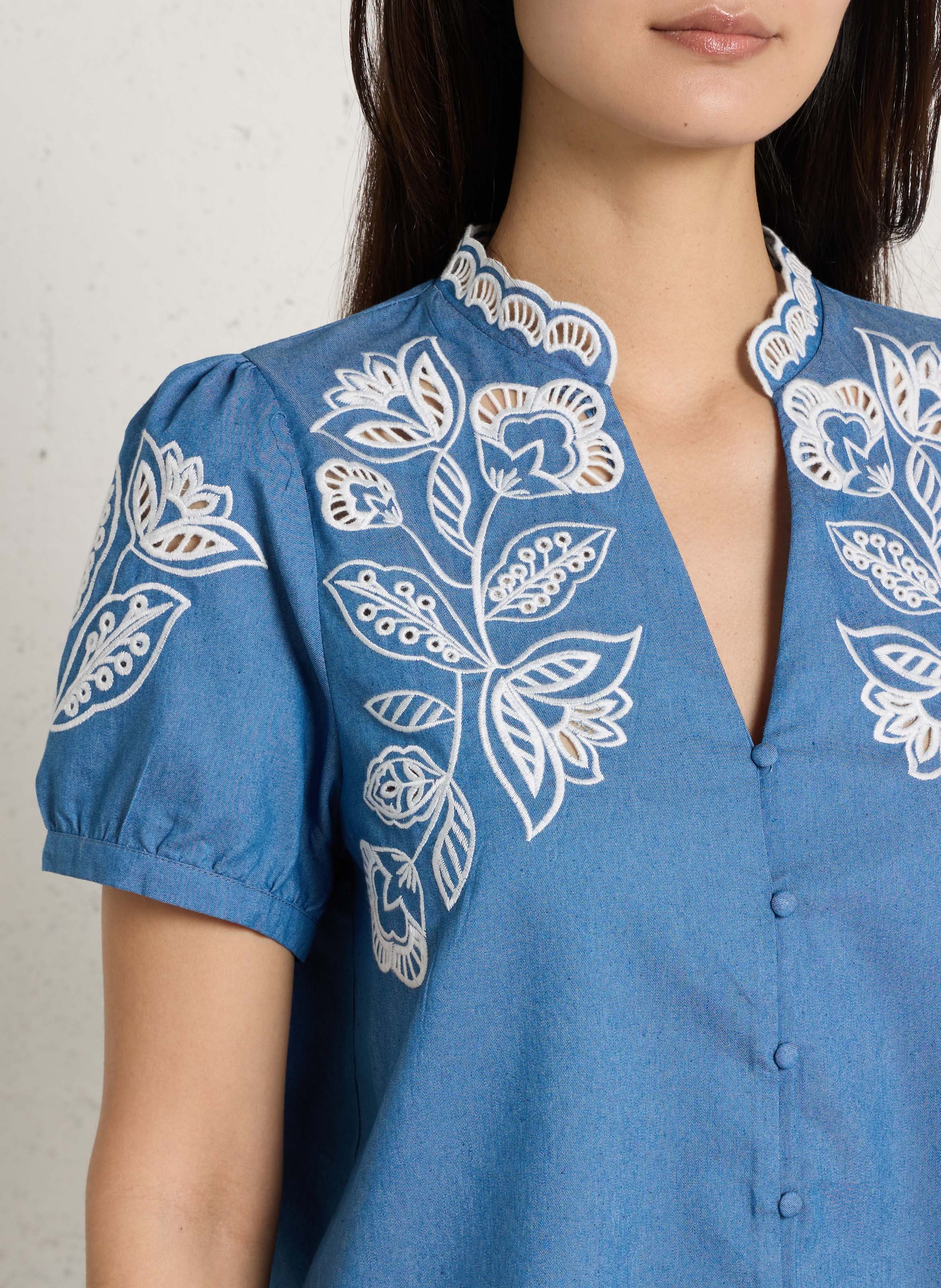 Tunika mit englischer Stickerei am Stehkragen LA PETITE ETOILE Blau