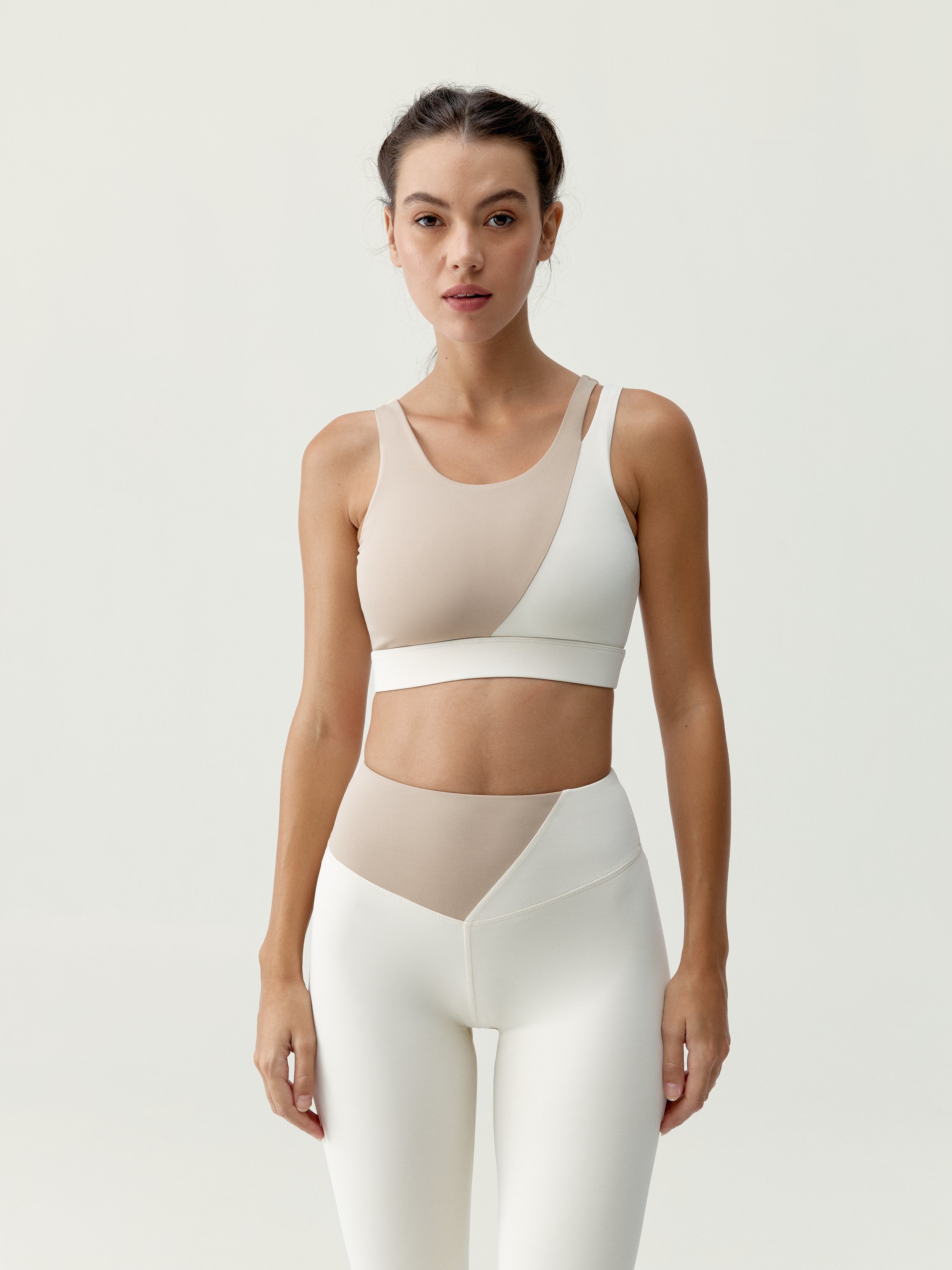 Women's sports bra Omkara medium-high support quick-drying BORN