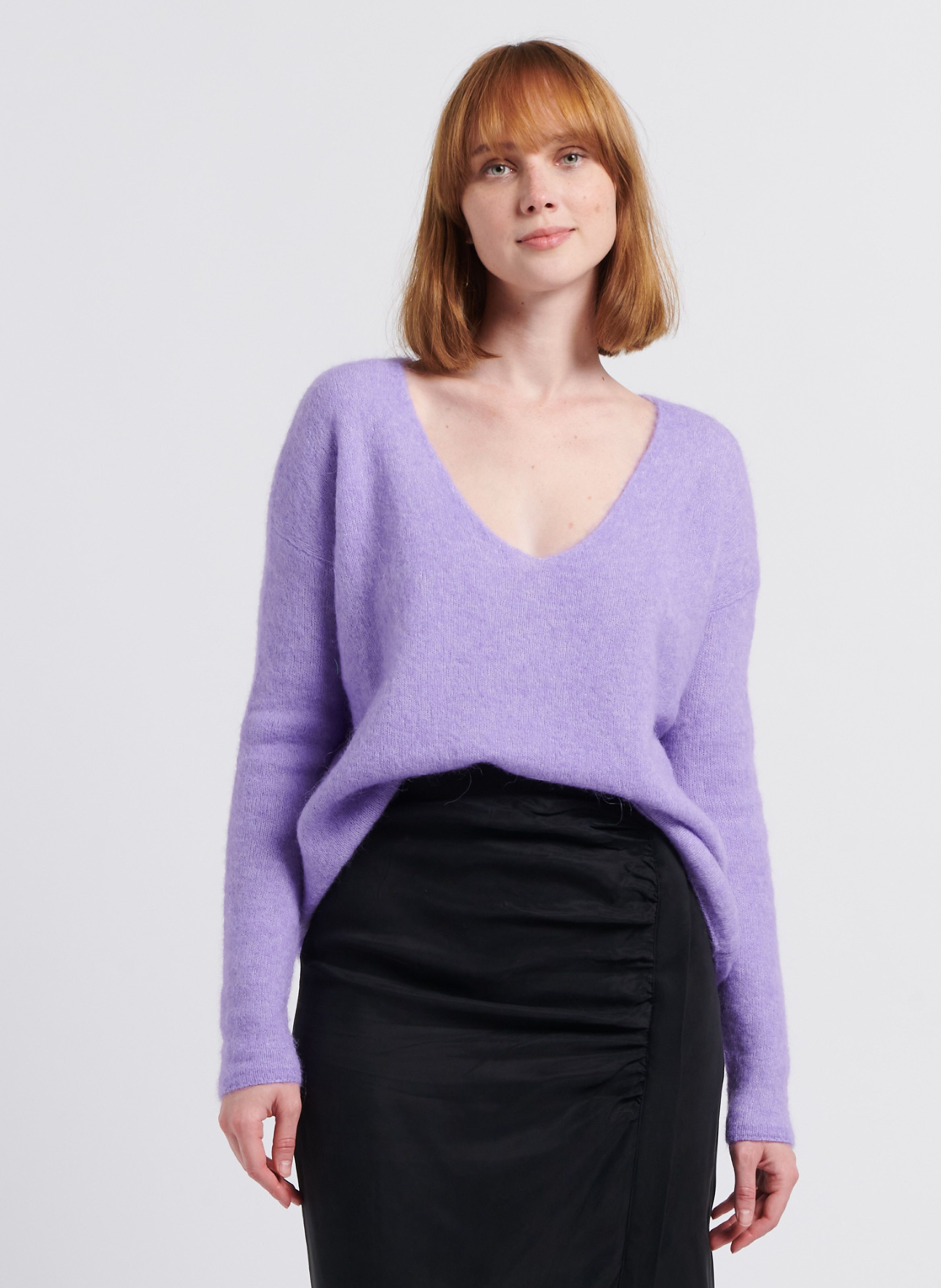 Mauve 2024 color sweater