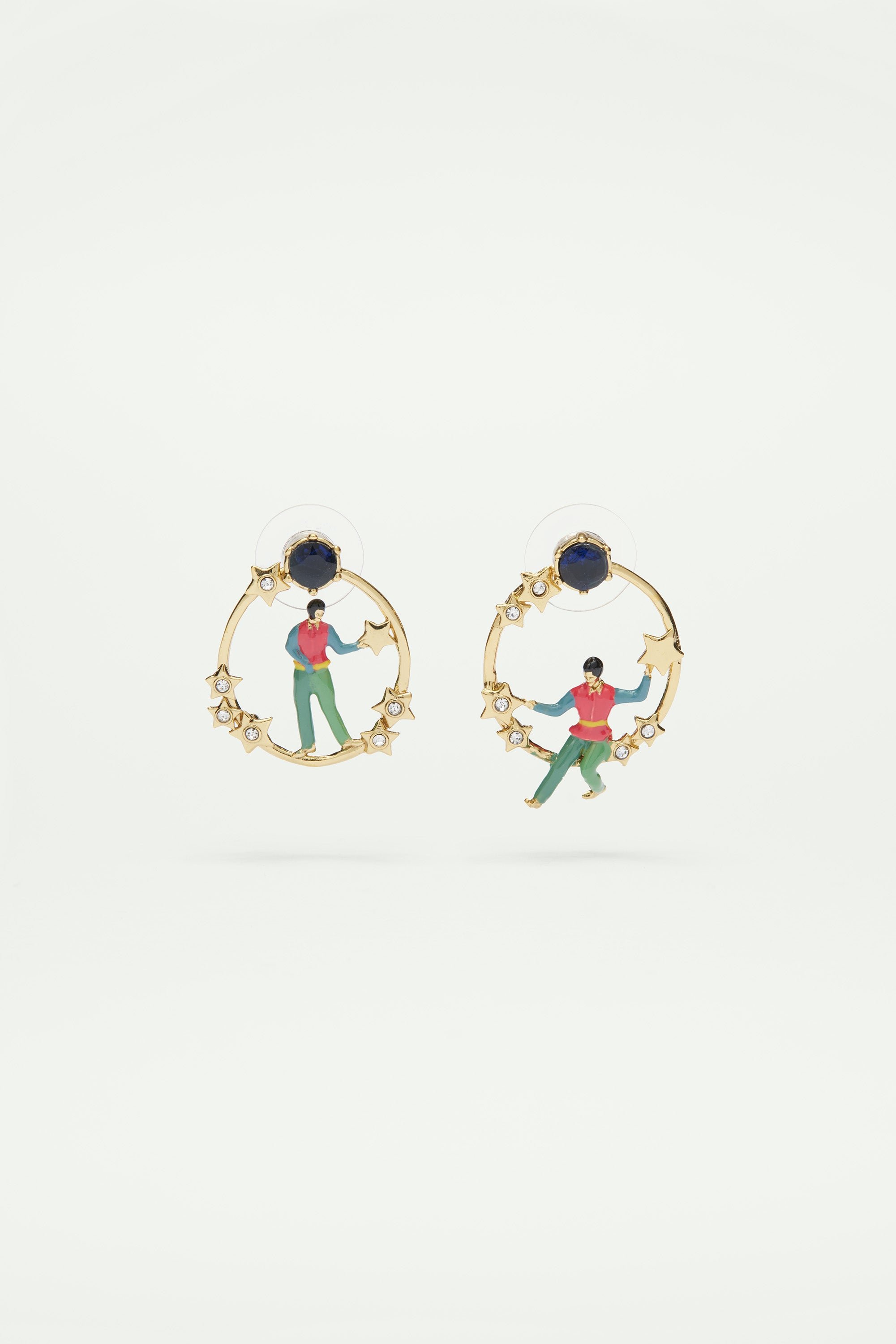 Boucles d'oreilles tiges asymétriques étoiles dorées et personnage LES NEREIDES Multicolore