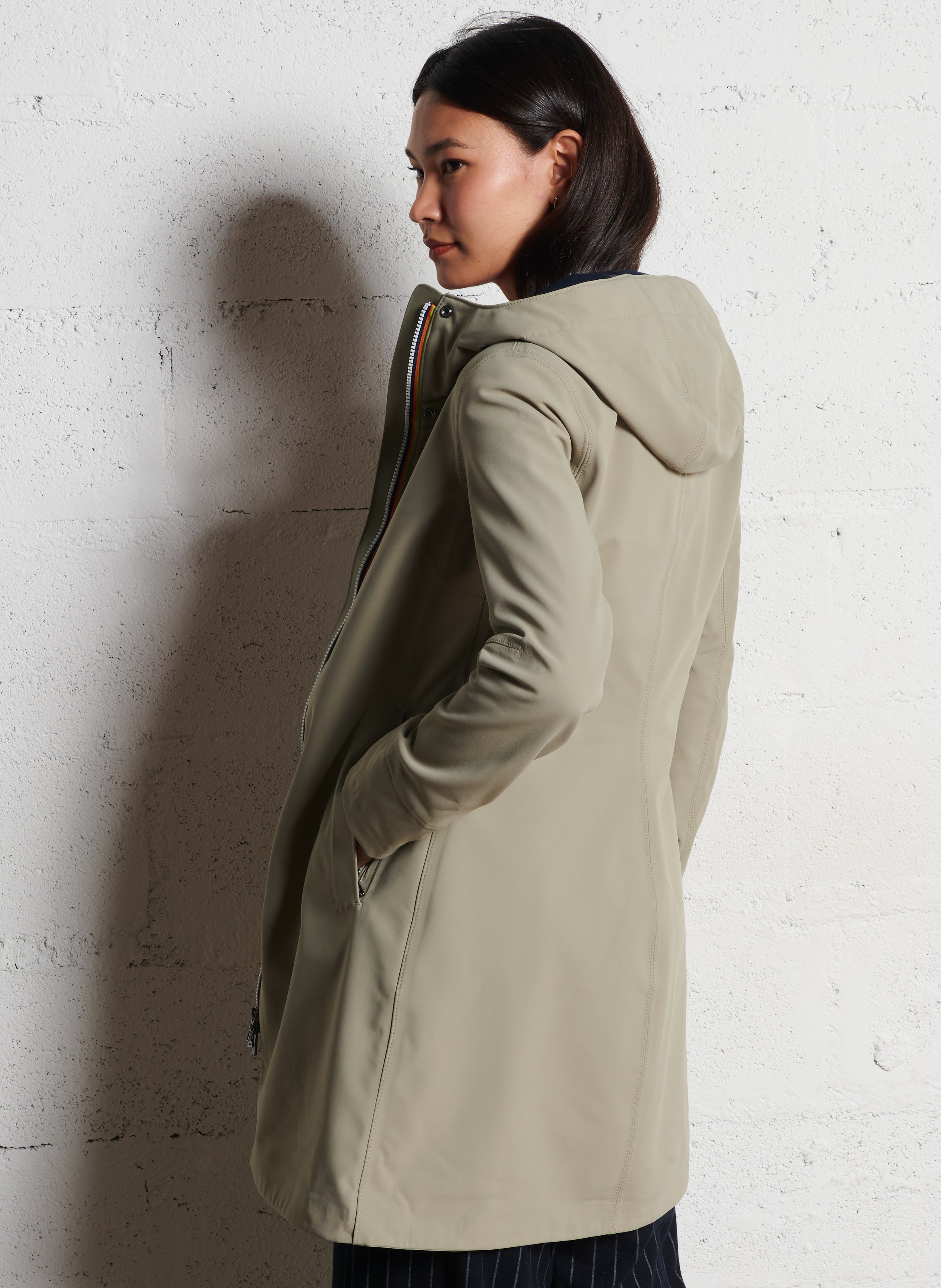 Gerade geschnittener Regenmantel mit Stehkragen K-WAY Grun