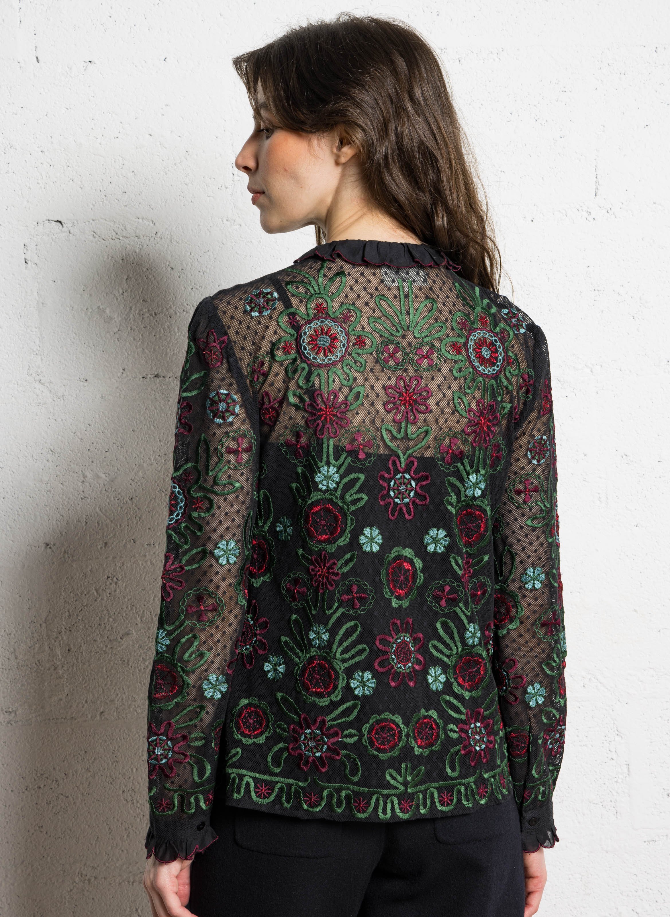 Straight long-sleeved embroidered shirt. ANTIK BATIK Black