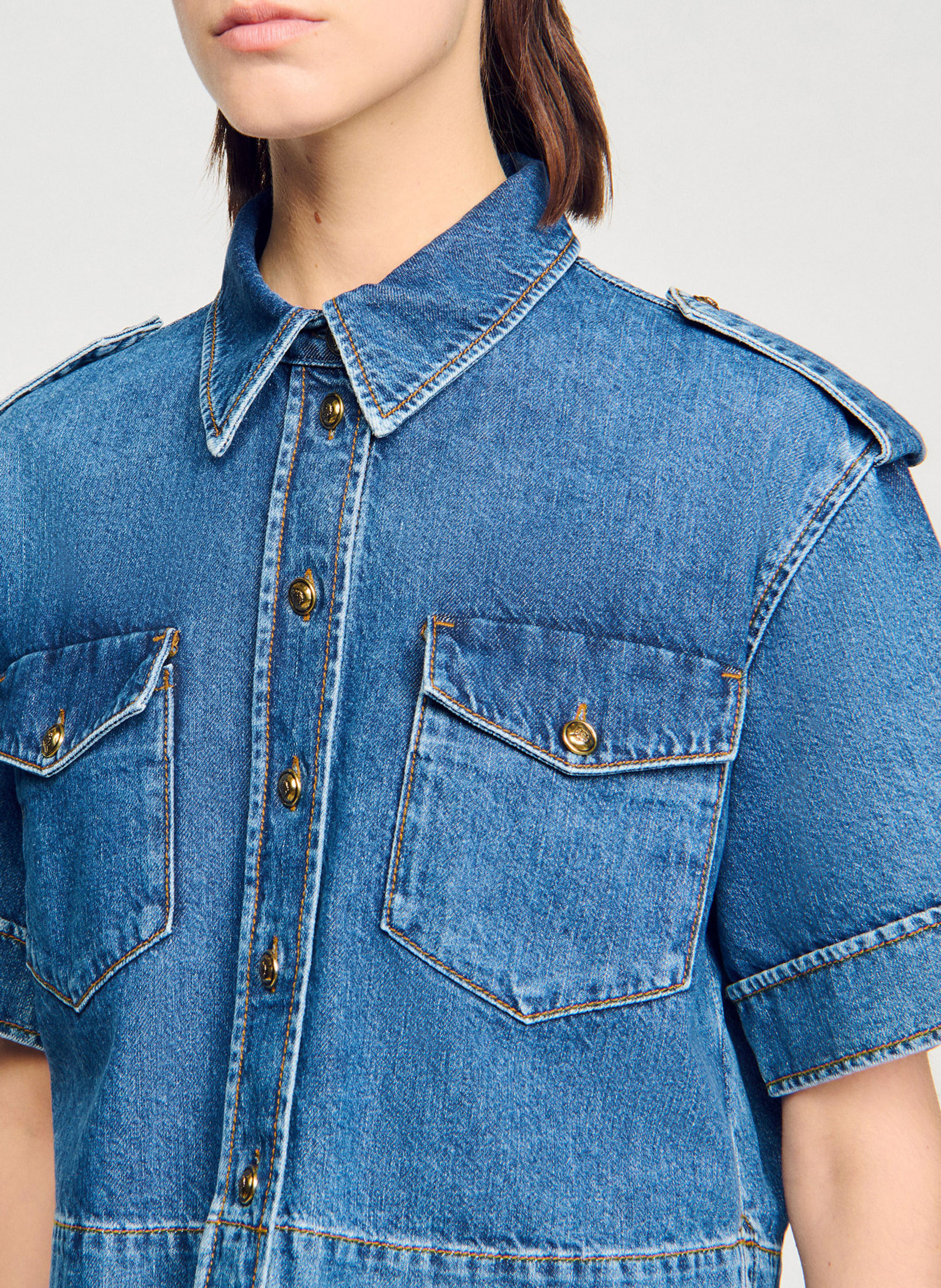 Chemise courte boutonnée en jean SANDRO Bleu