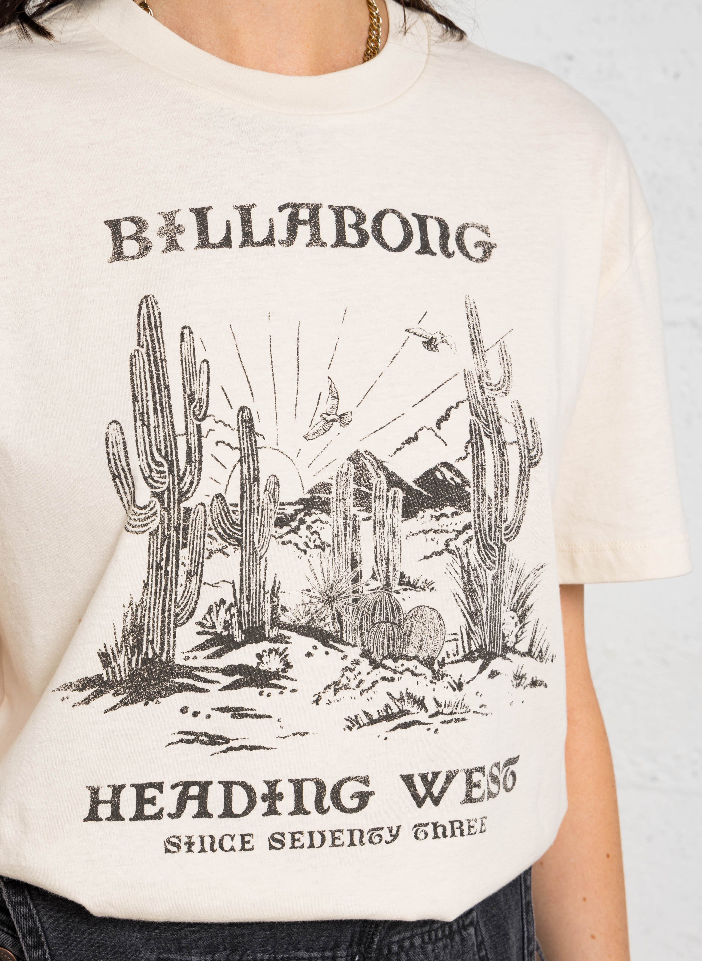 Gerader bedruckter T-Shirt aus recycelter Baumwolle BILLABONG Beige