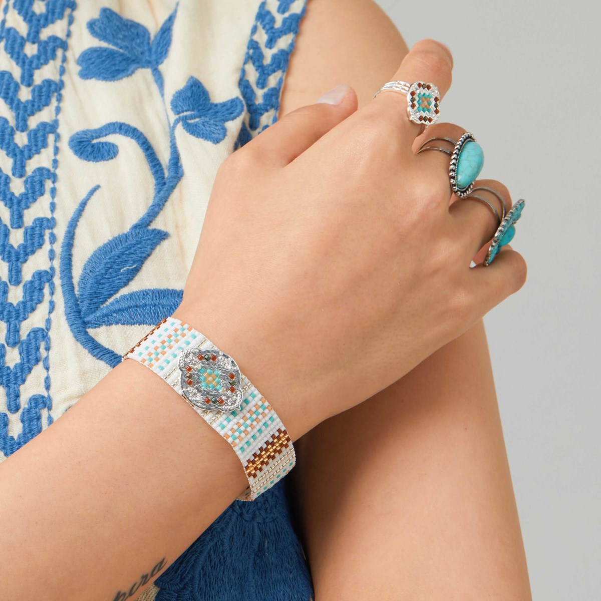 Multistrand bracelet with magnetic clasp and beads HIPANEMA Silver