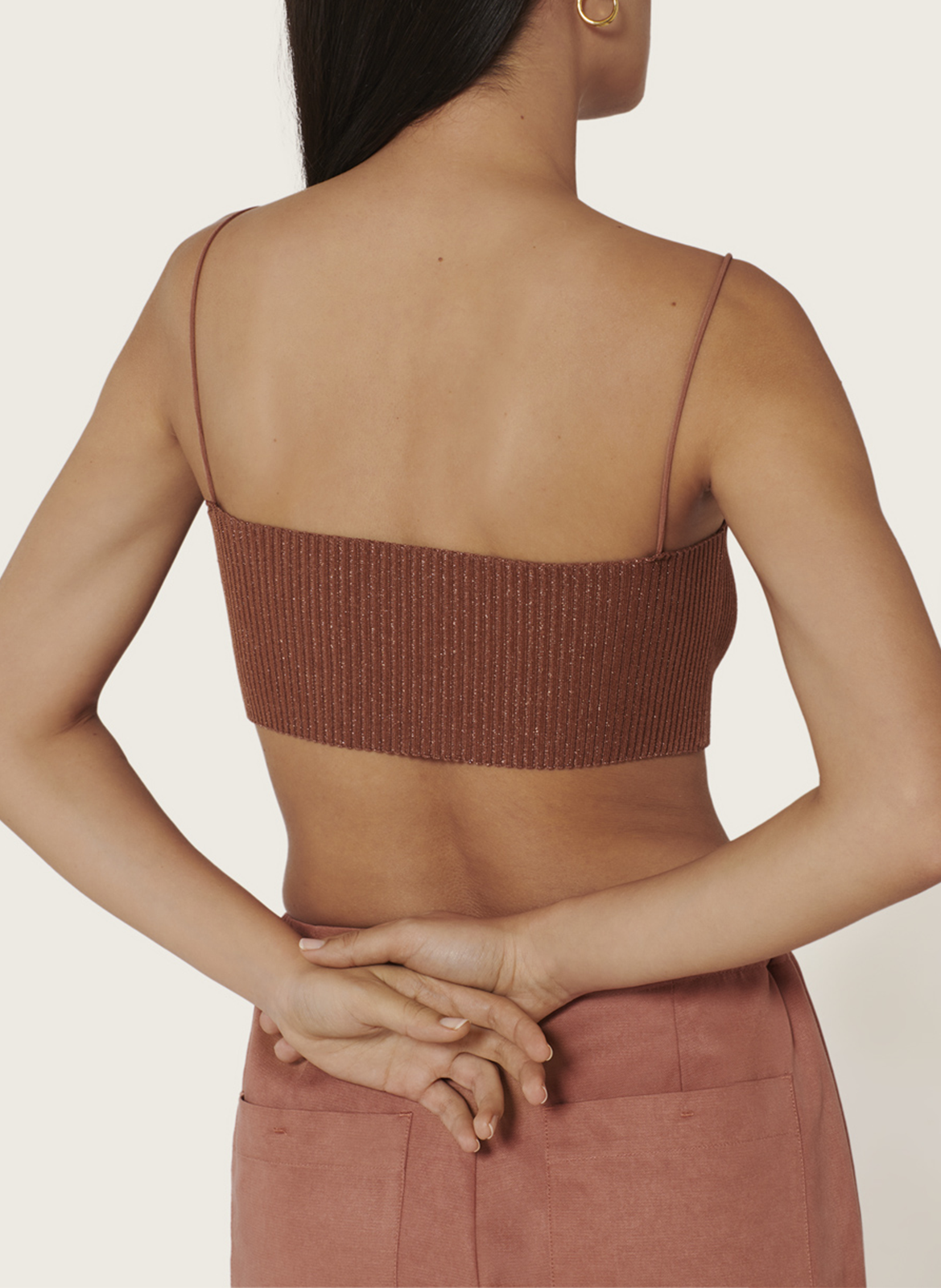 Bandeaubeha van ribtricot met schouderbandjes KARMA KOMA Bruin