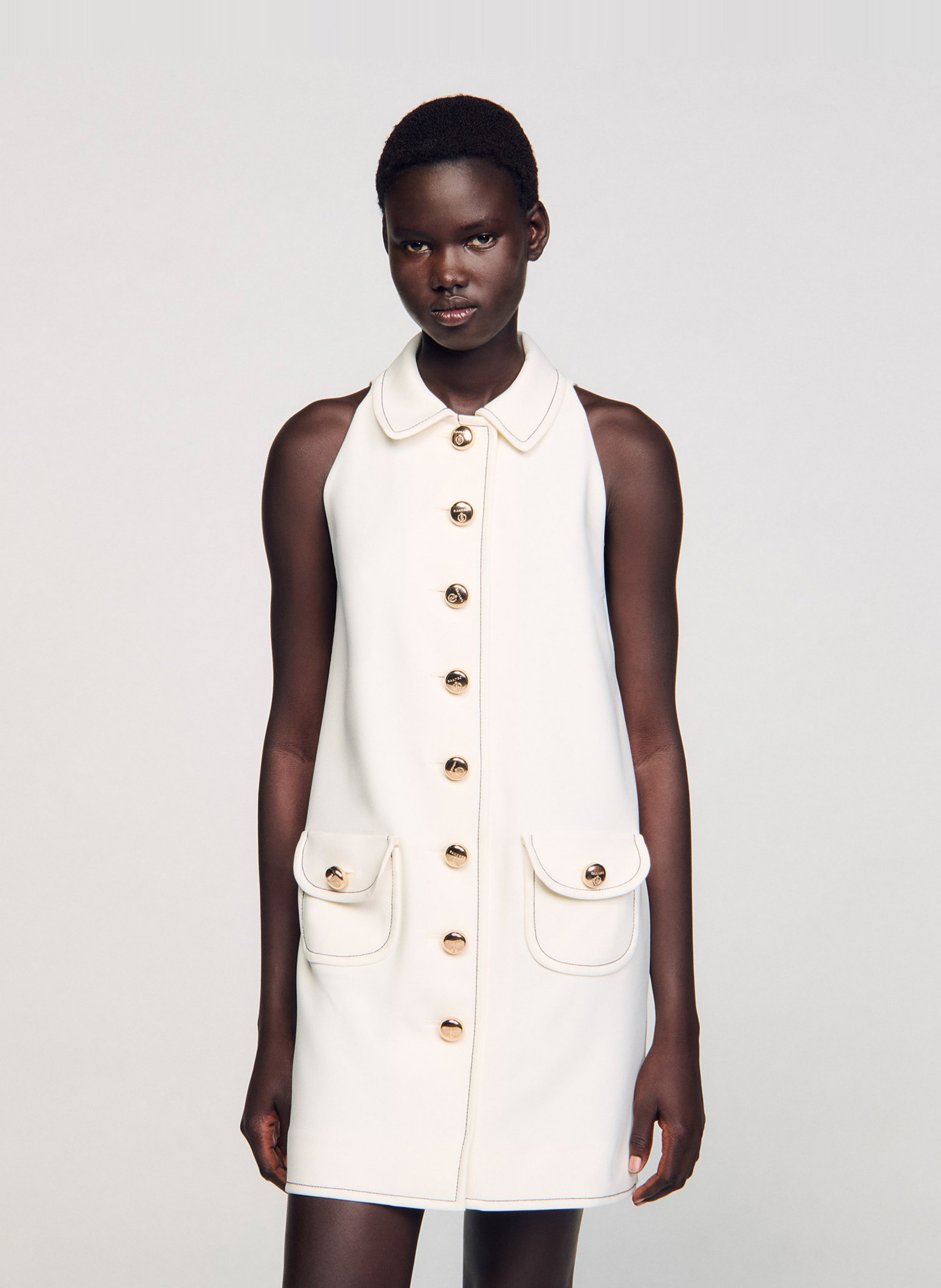 sandro★ROBE COURTE A COL CLAUDINE ワンピース Robe courte à col claudine gris / noir pour femme | Sandro Paris