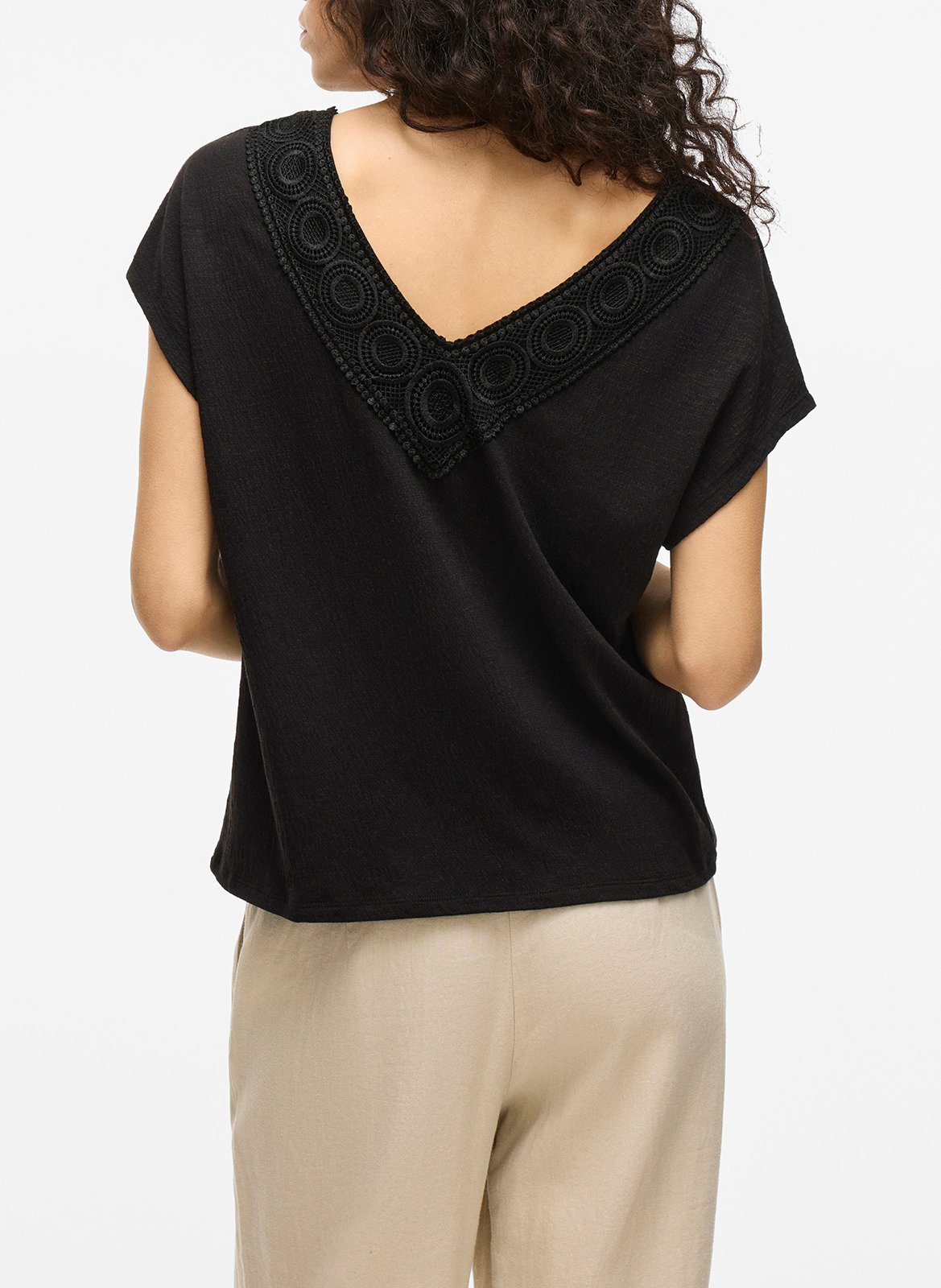 Gerade geschnittenes Oberteil aus recycelten Mischfasern Schwarz