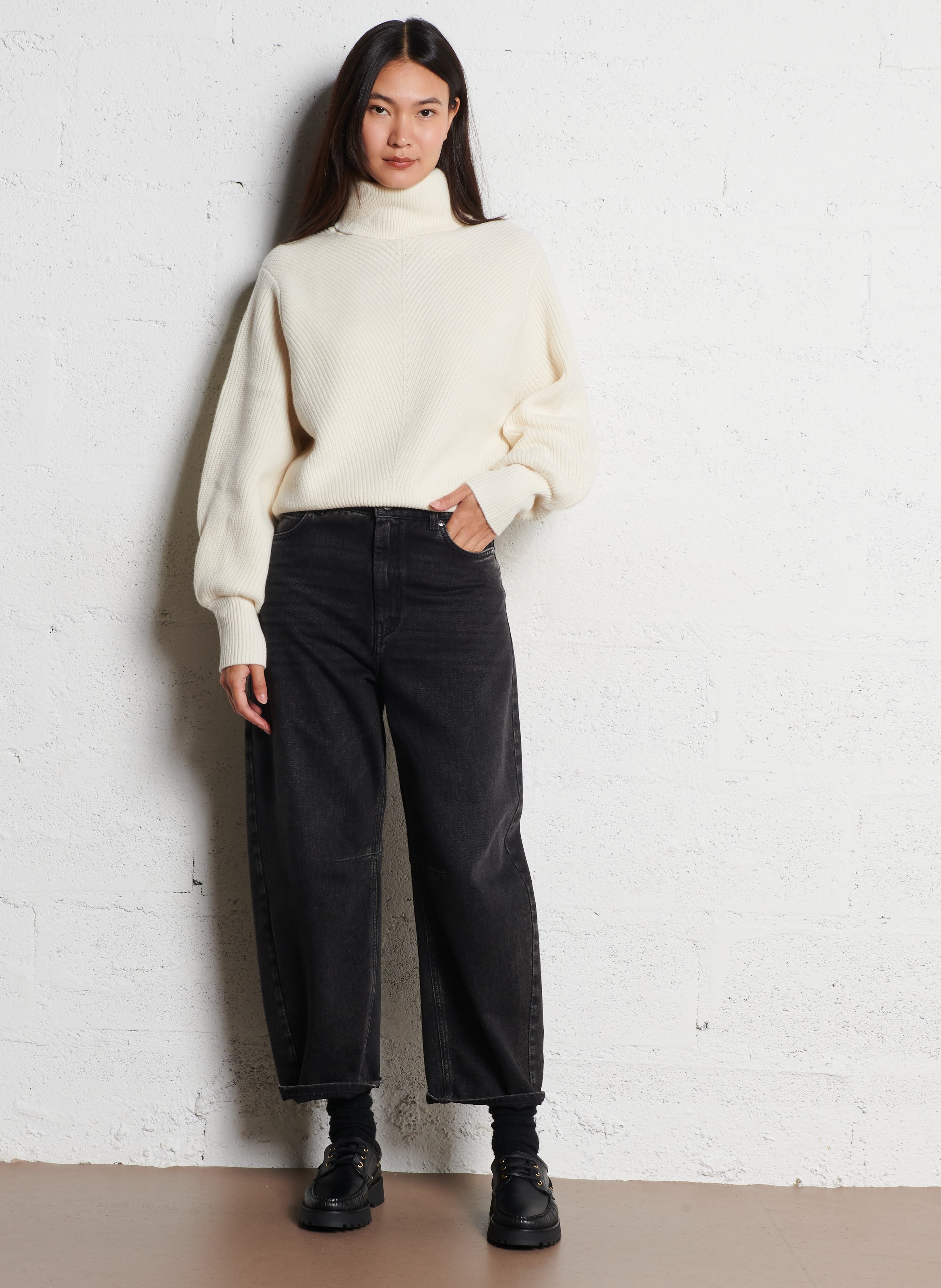 Weiter Rollkragenpullover aus Merinowolle BERENICE Beige