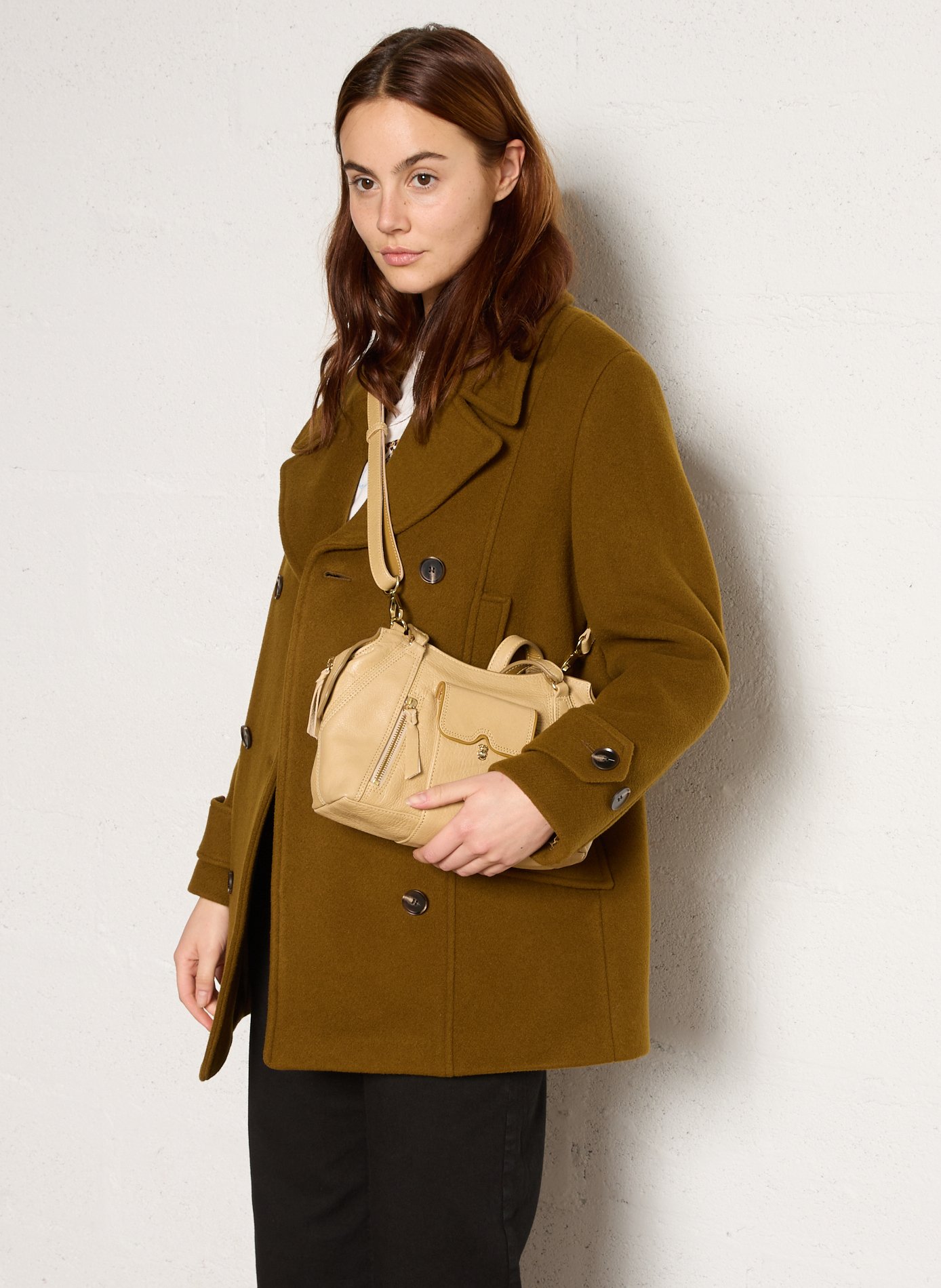 Shoulder bag in leather CLARIS VIROT Beige