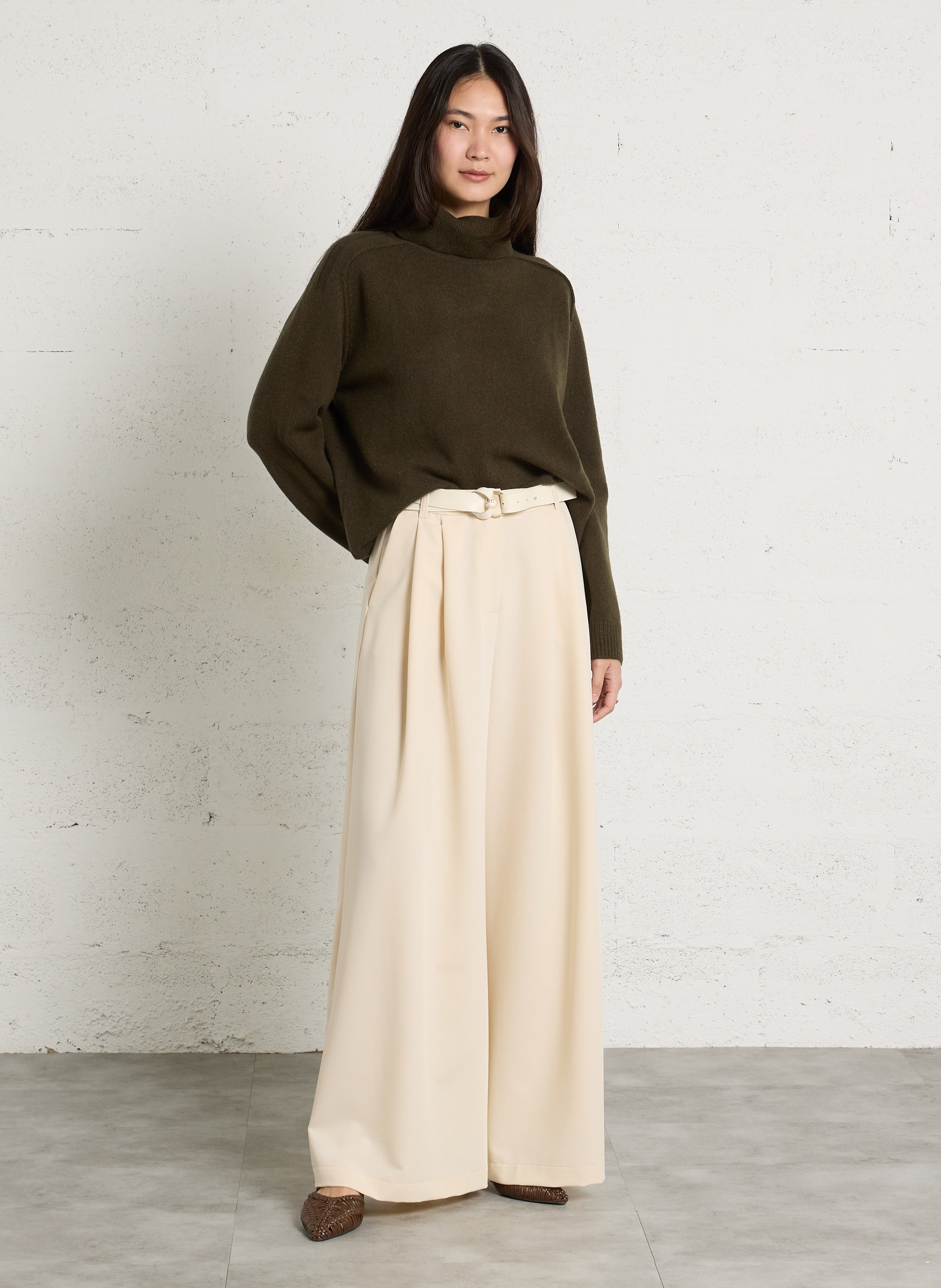 Weite Bundfaltenhose mit Gürtel IMPERIAL Beige