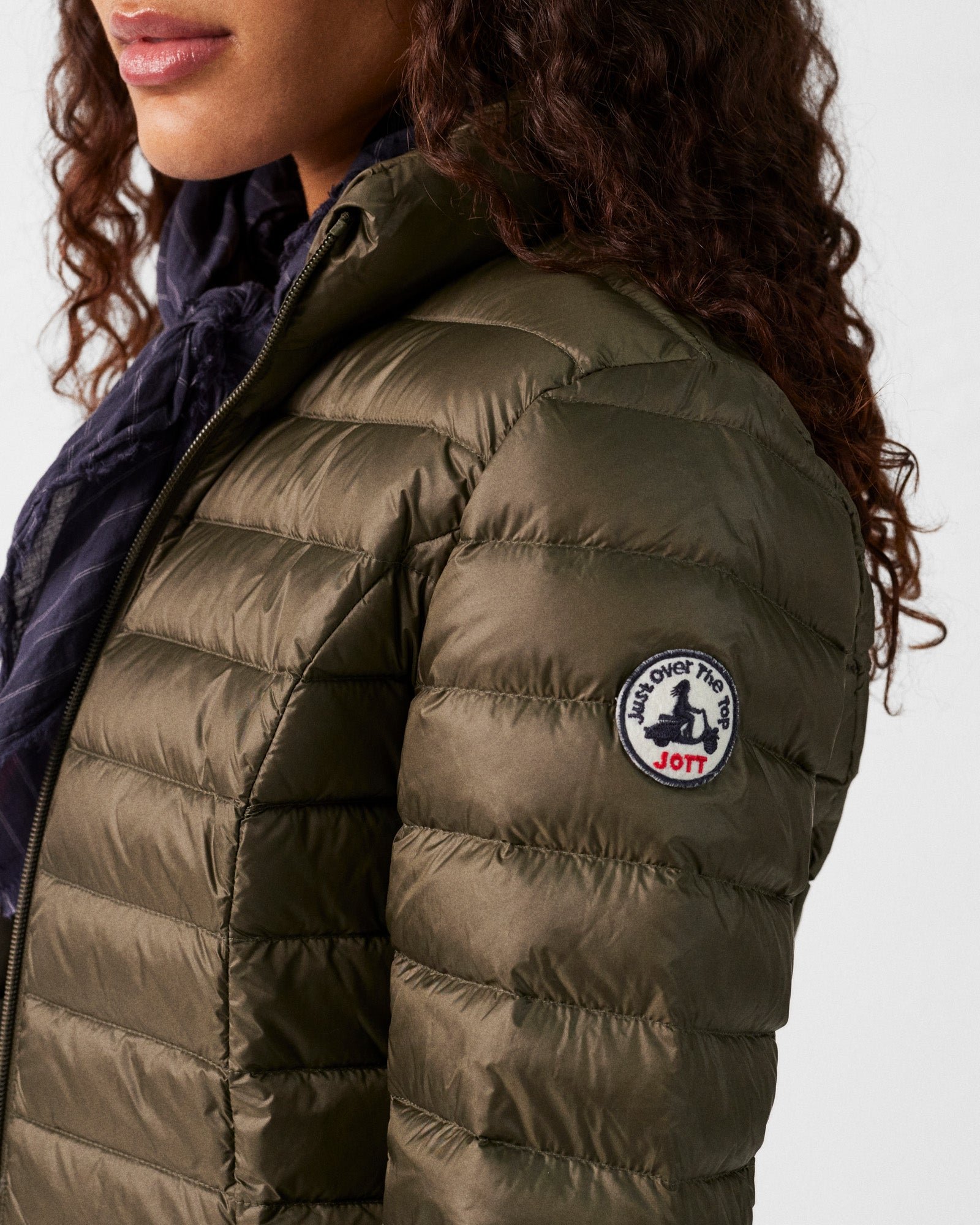 Lightweight down jacket JOTT Green