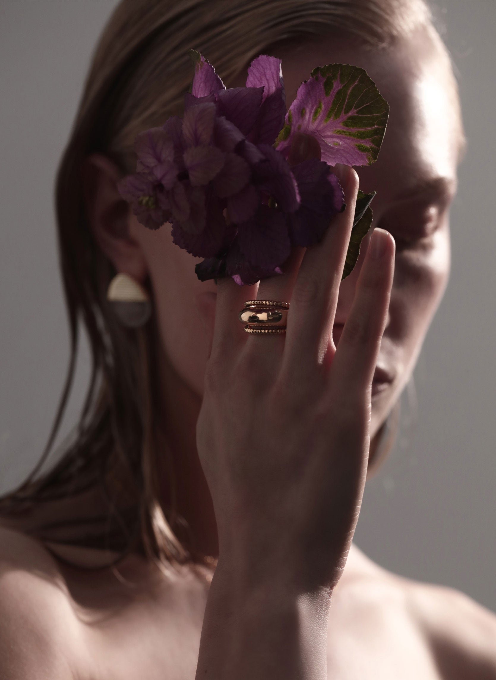 Wide spiral ring AEC Paris Golden