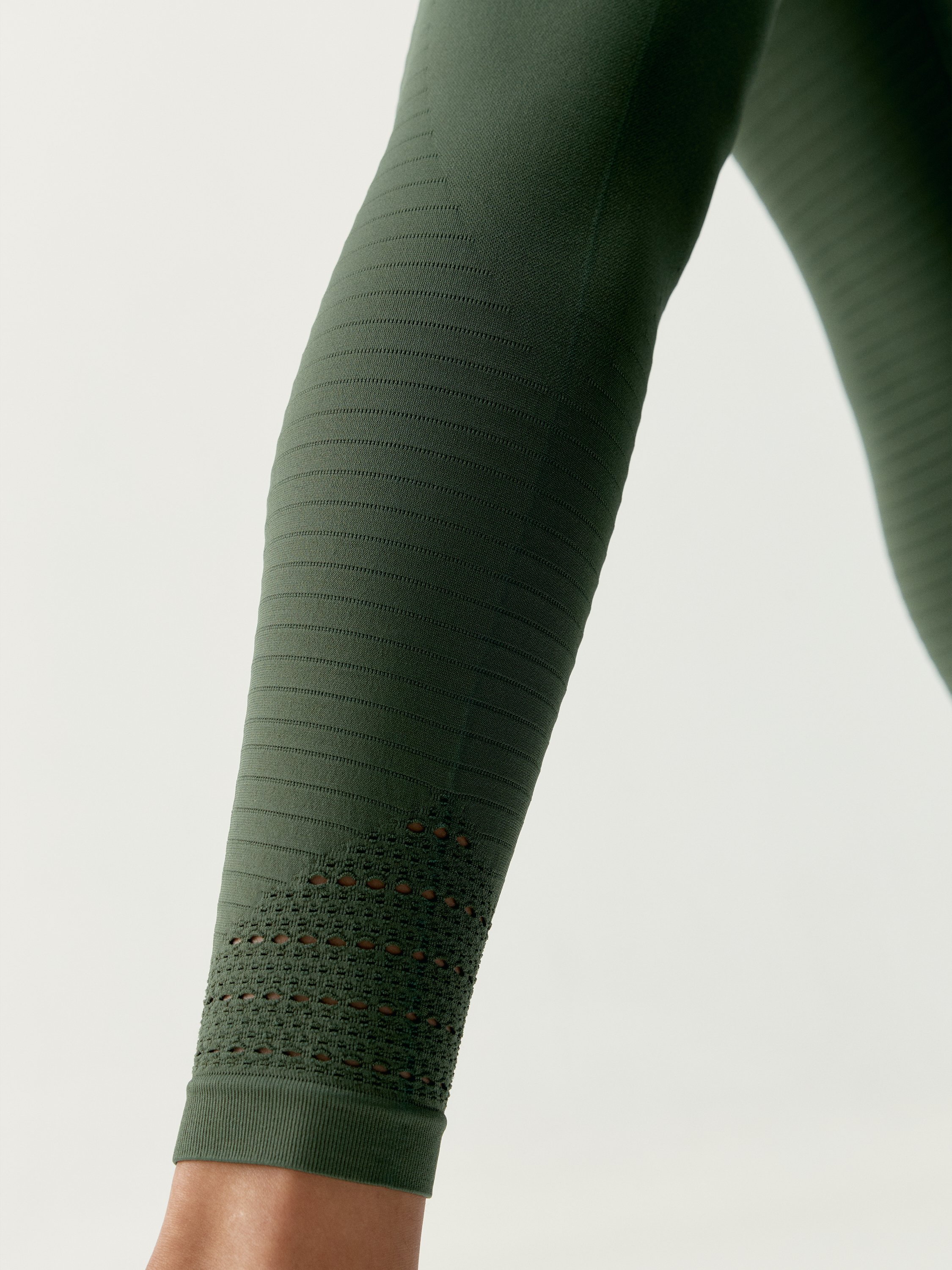 Seamless Long Sports Legging BORN LIVING YOGA Green