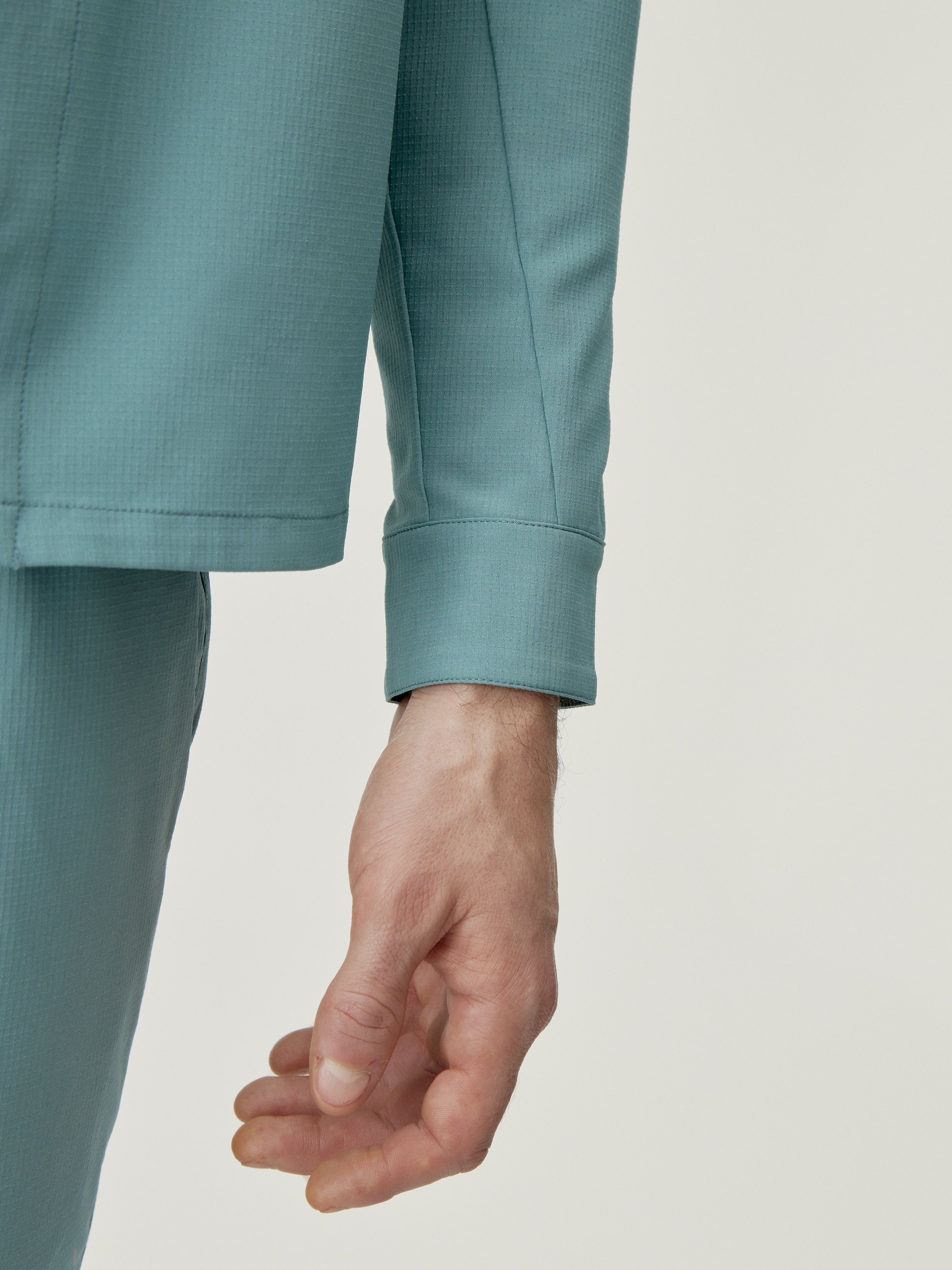 Long-sleeve performance sports t-shirt BORN LIVING YOGA Green