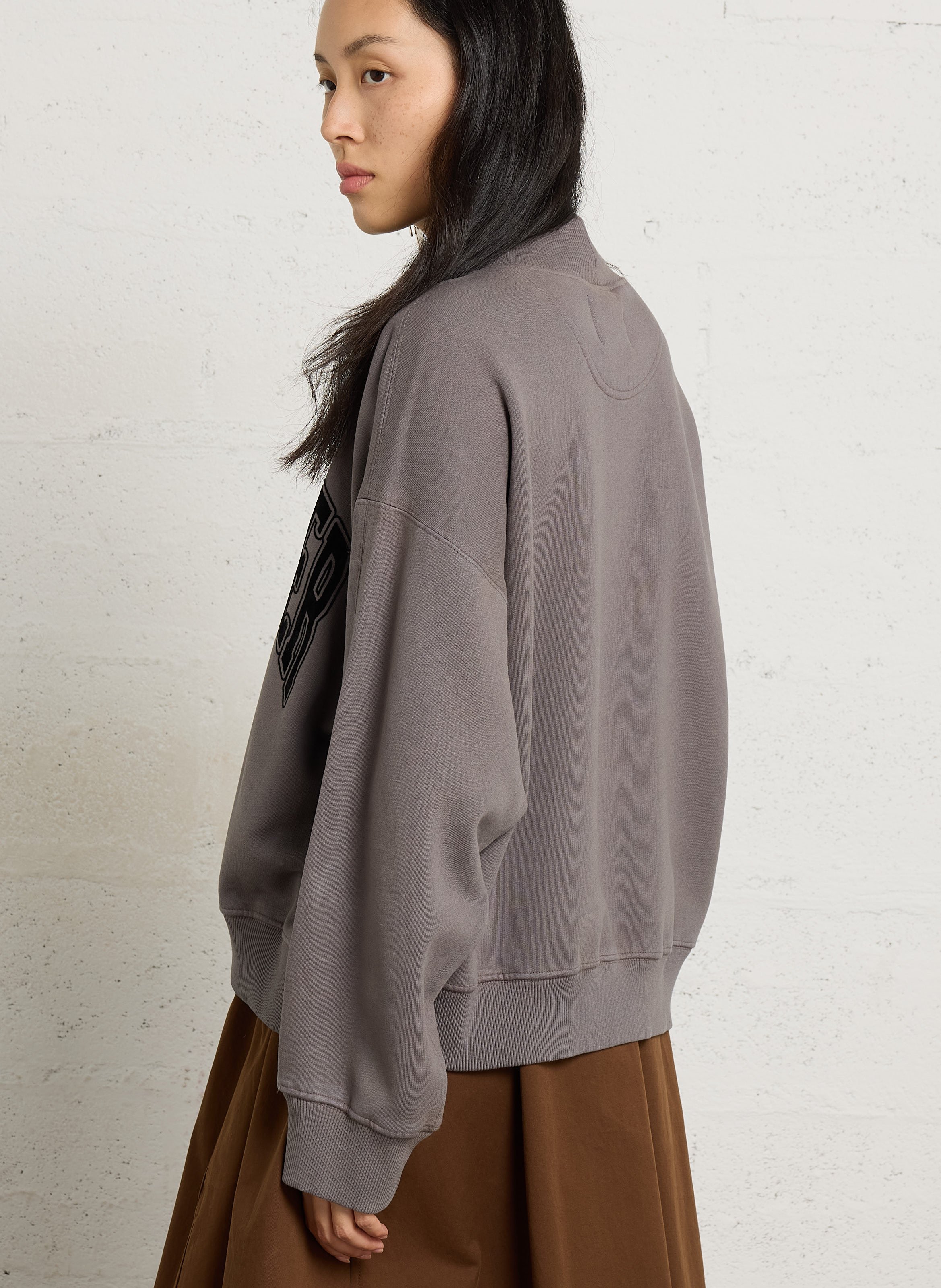 Weites Sweatshirt mit Stehkragen und bedrucktem Muster aus Baumwollmischung. LEON & HARPER Grau