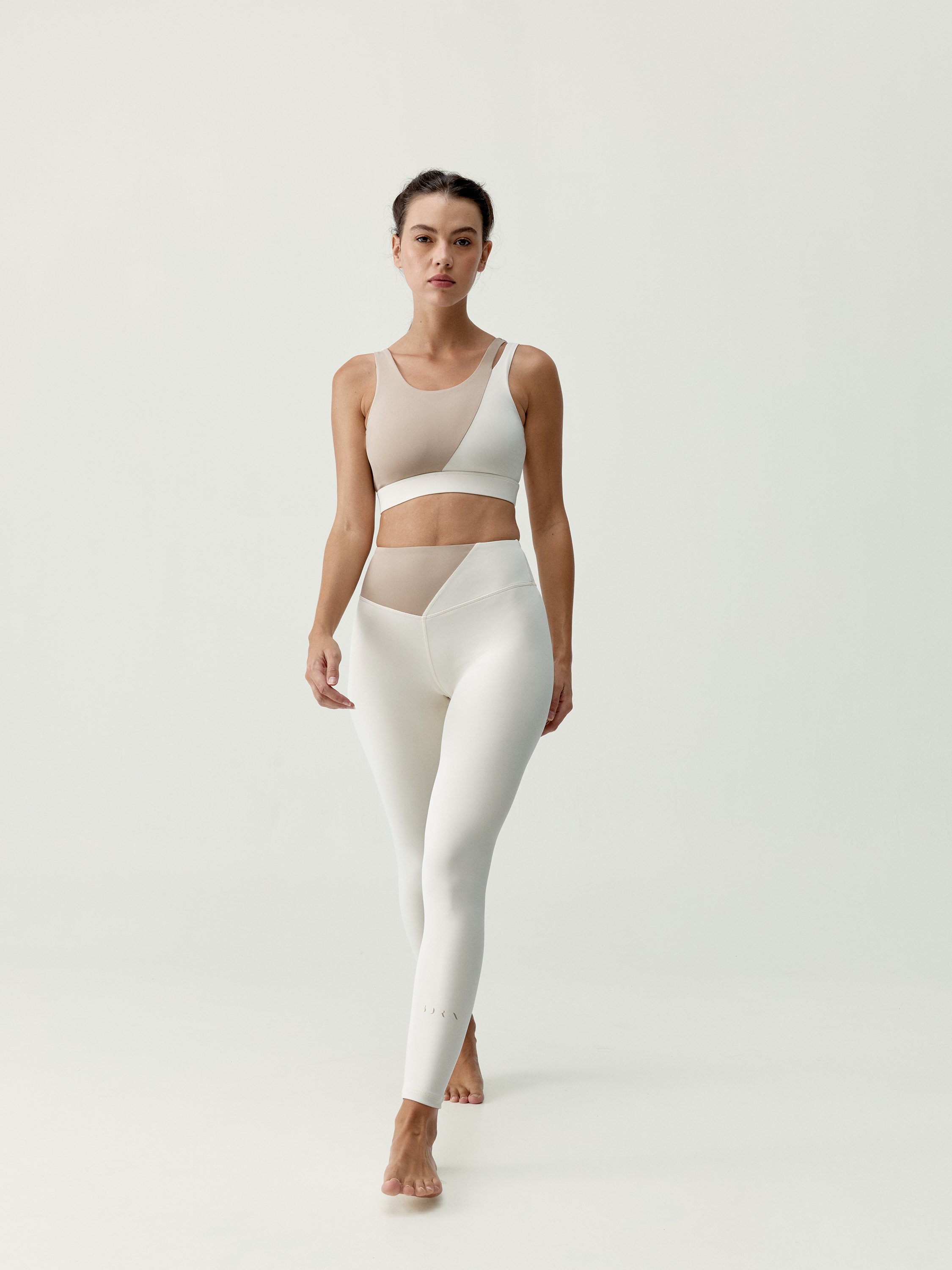Women's sports bra Omkara medium-high support quick-drying BORN Beige