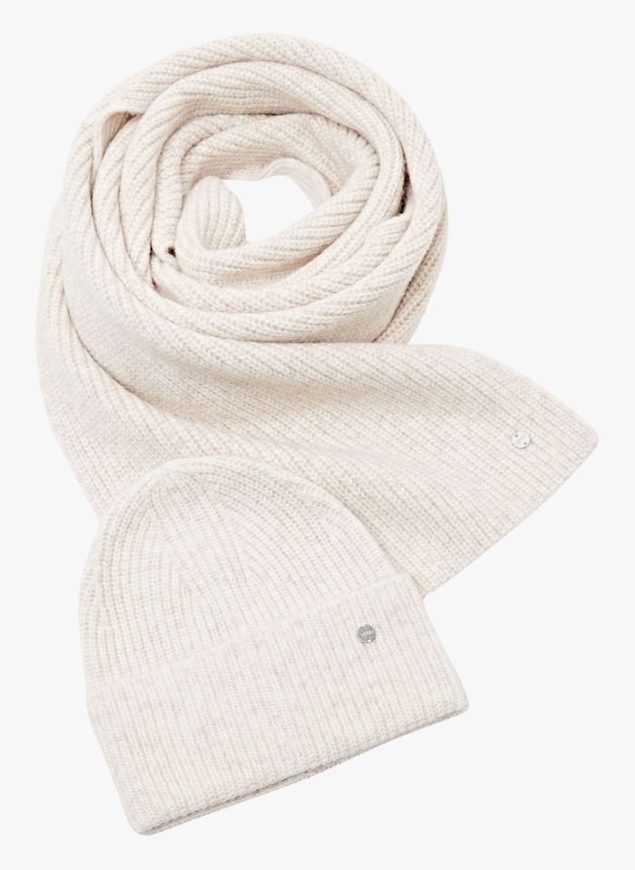 bonnet-echarpe-gants-cachemire-femme - Photo de total LOOK - Les