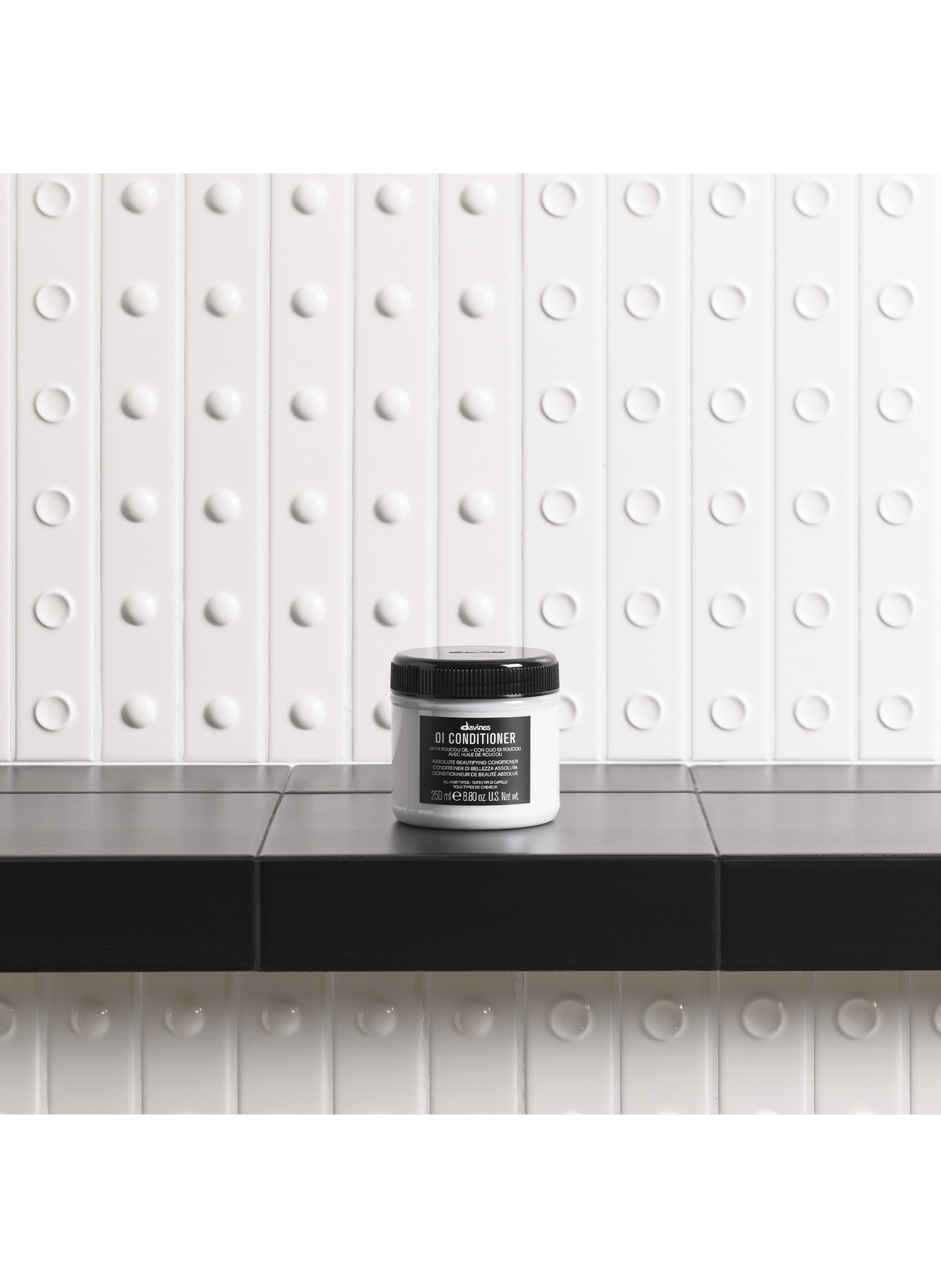 OI/Oil - conditioner DAVINES No color