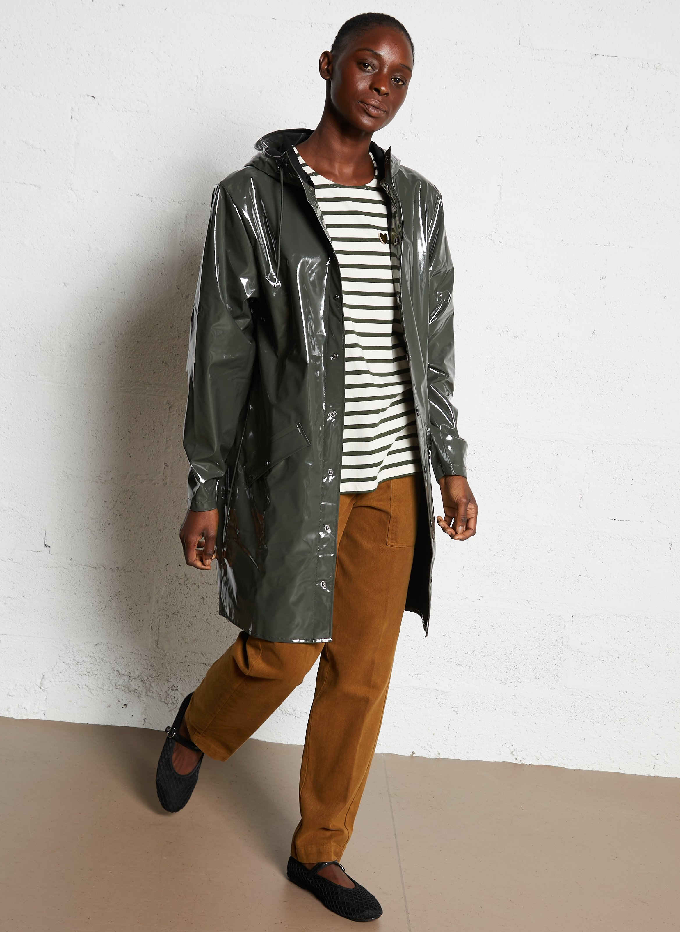 Hooded waterproof windbreaker RAINS Green