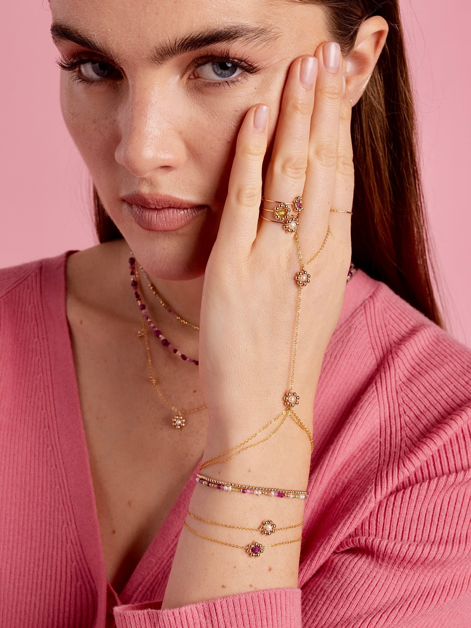 Daisy pearl hand jewelry YAY Golden