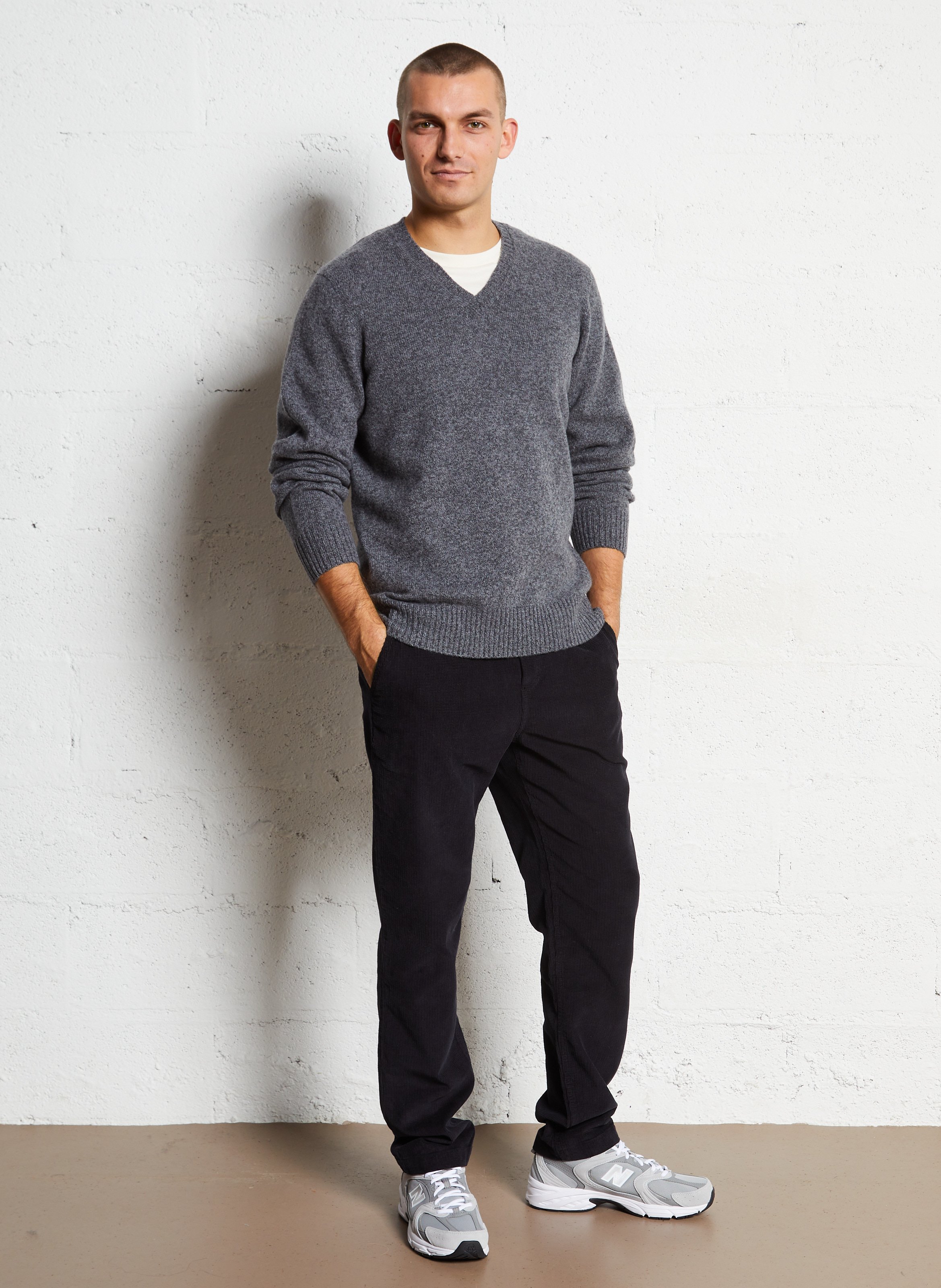 Rechte, wollen trui met V-hals HARTFORD Grijs