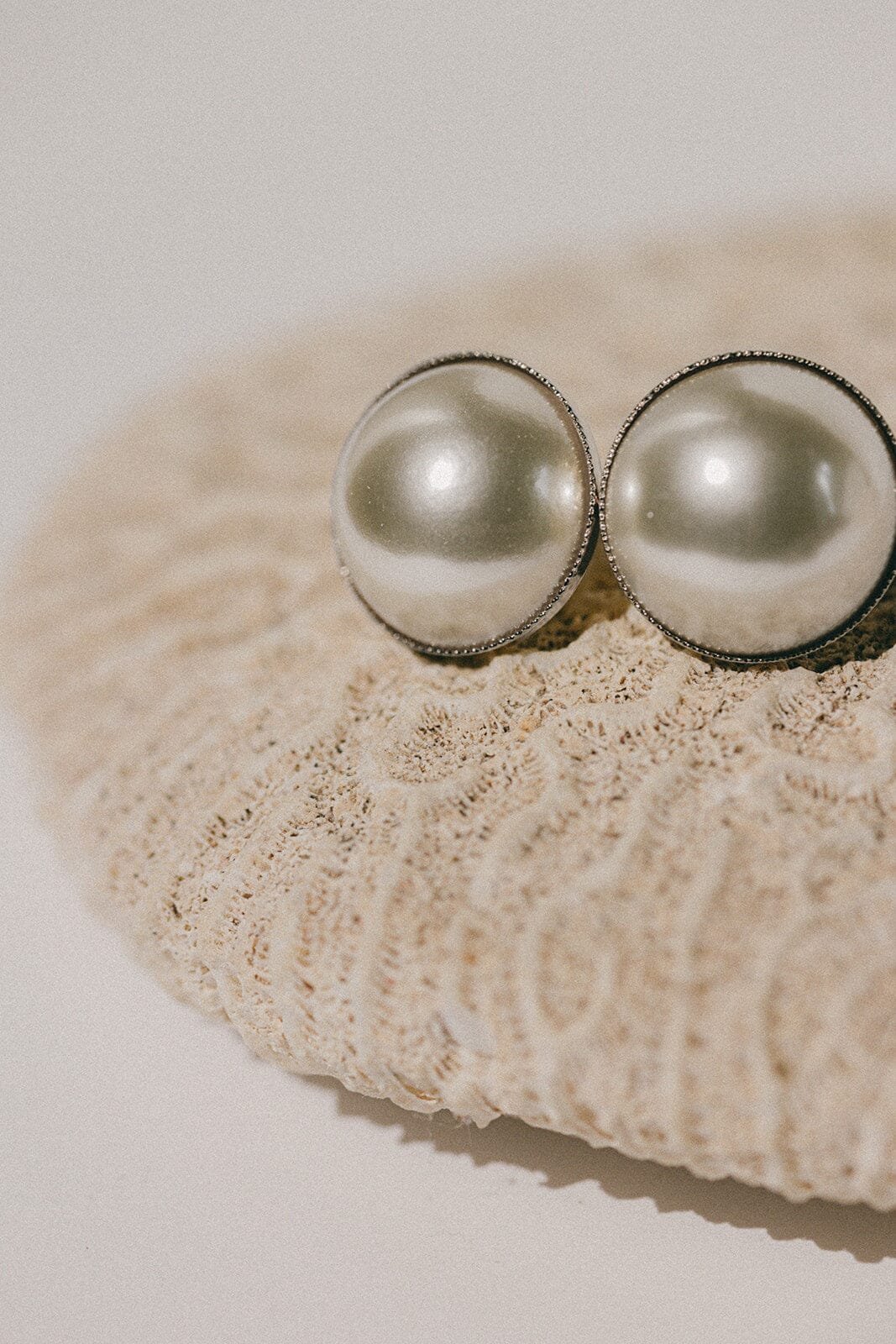 Maxi stud earrings with gold-plated pearls MONSIEUR SIMONE Silver