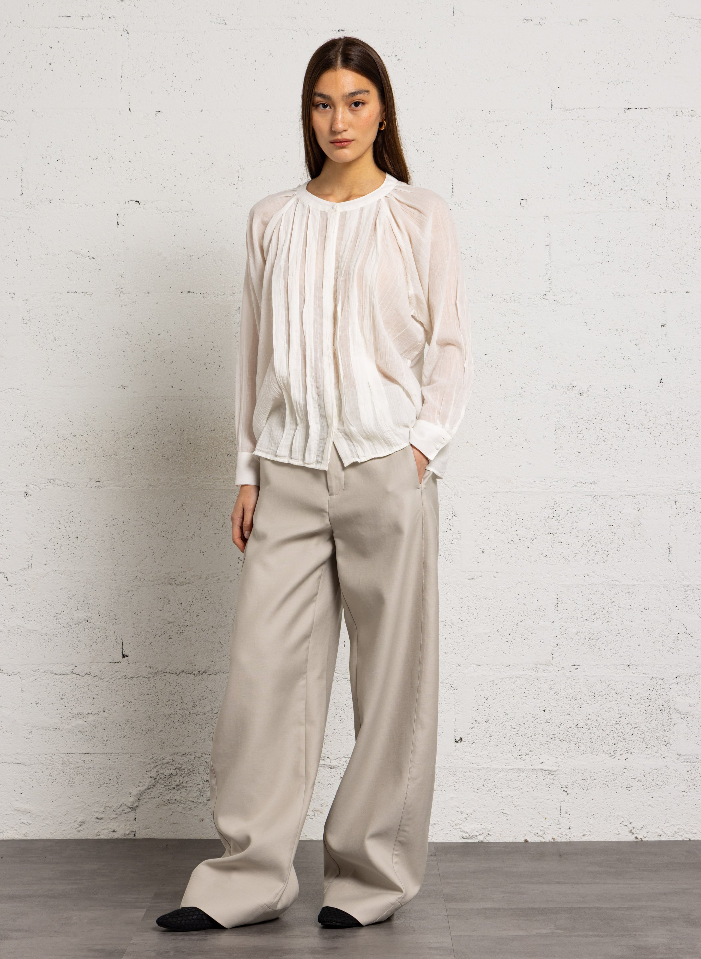 High-waisted wide-leg trousers in a solid color SOEUR Grey