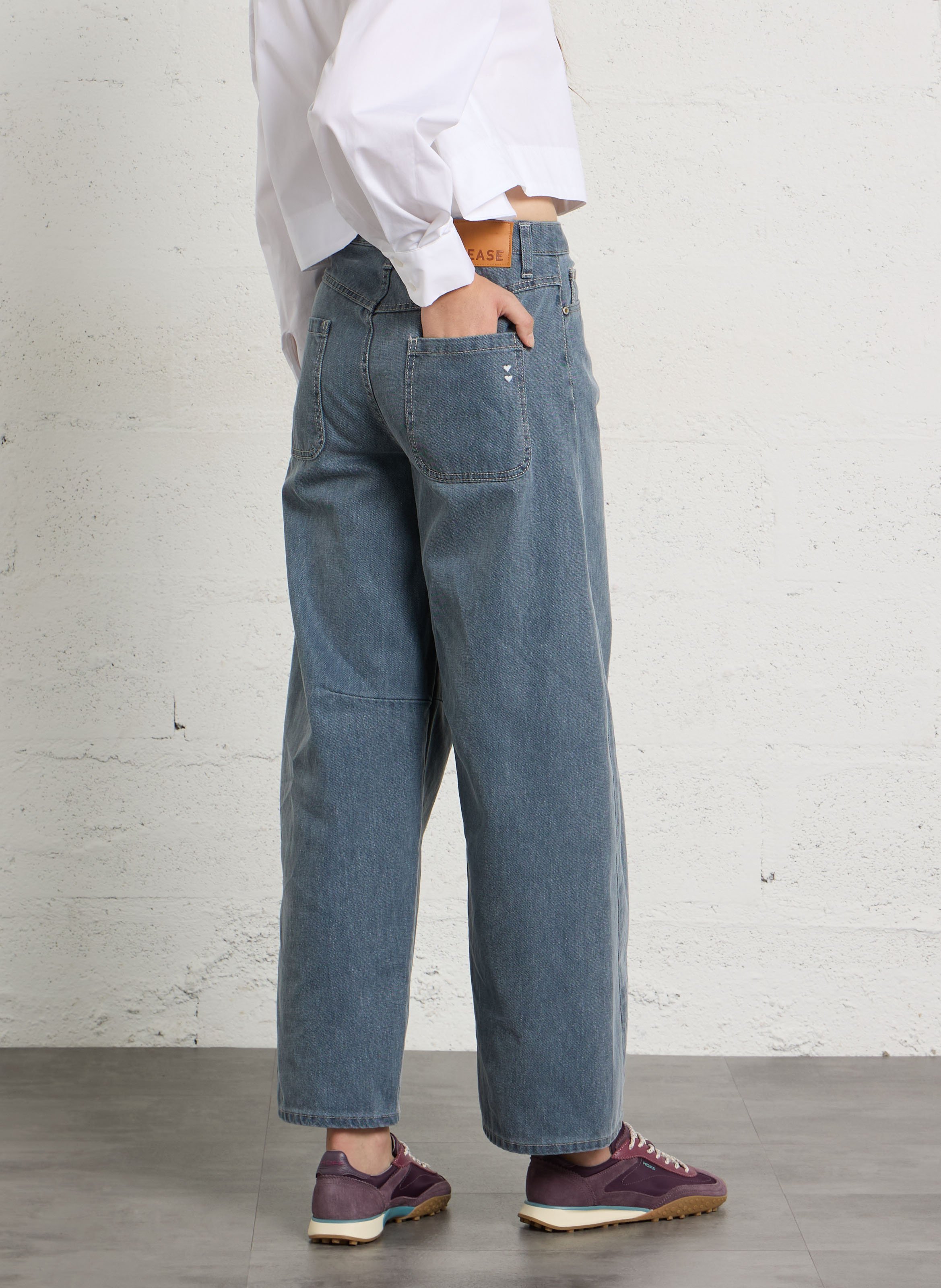 Weite Jeans mit ausgestelltem Bein aus Baumwolle PLEASE Blau